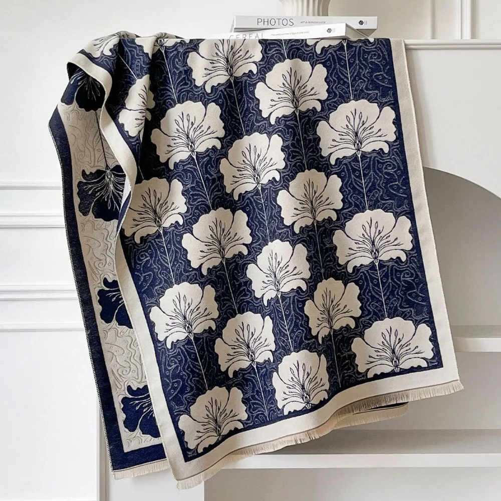 

Elegant Leaf Pattern Imitation Cashmere Scarf Soft Warm Blanket Scarf Windproof Coldproof Fringe Shawl for Winter Season