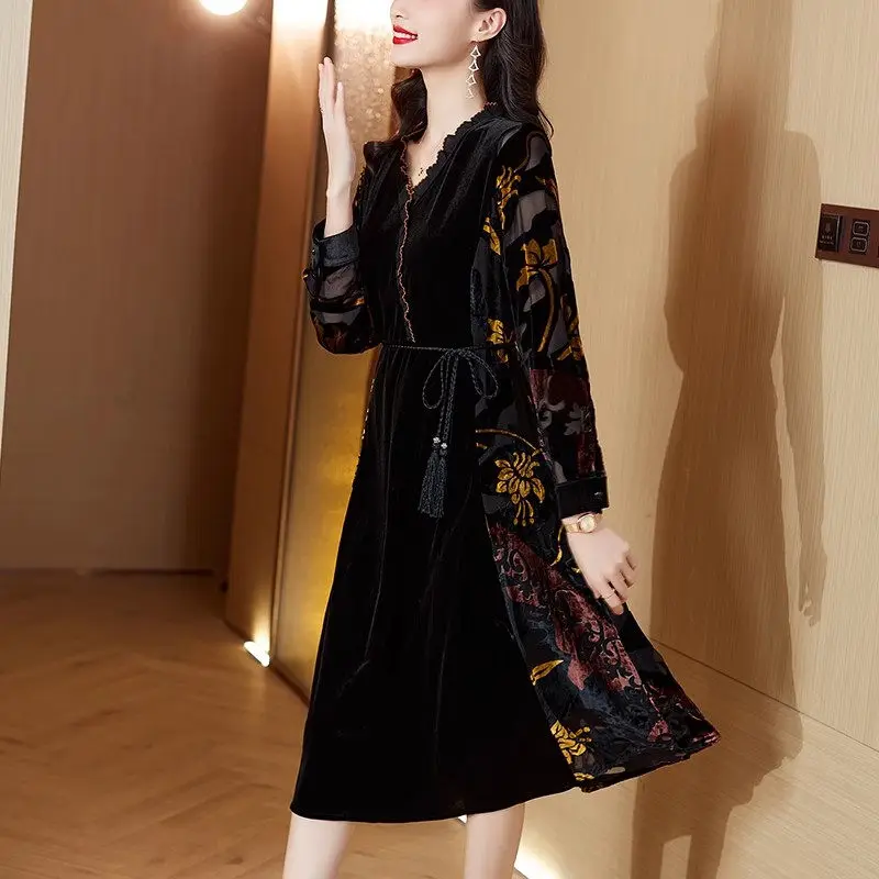 Oversized Silk Gold Velvet Dress Autumn And Winter 2024 Fashion Mom's Retro Burnt Flower Noble Luxury Lady Long Dress Z2732