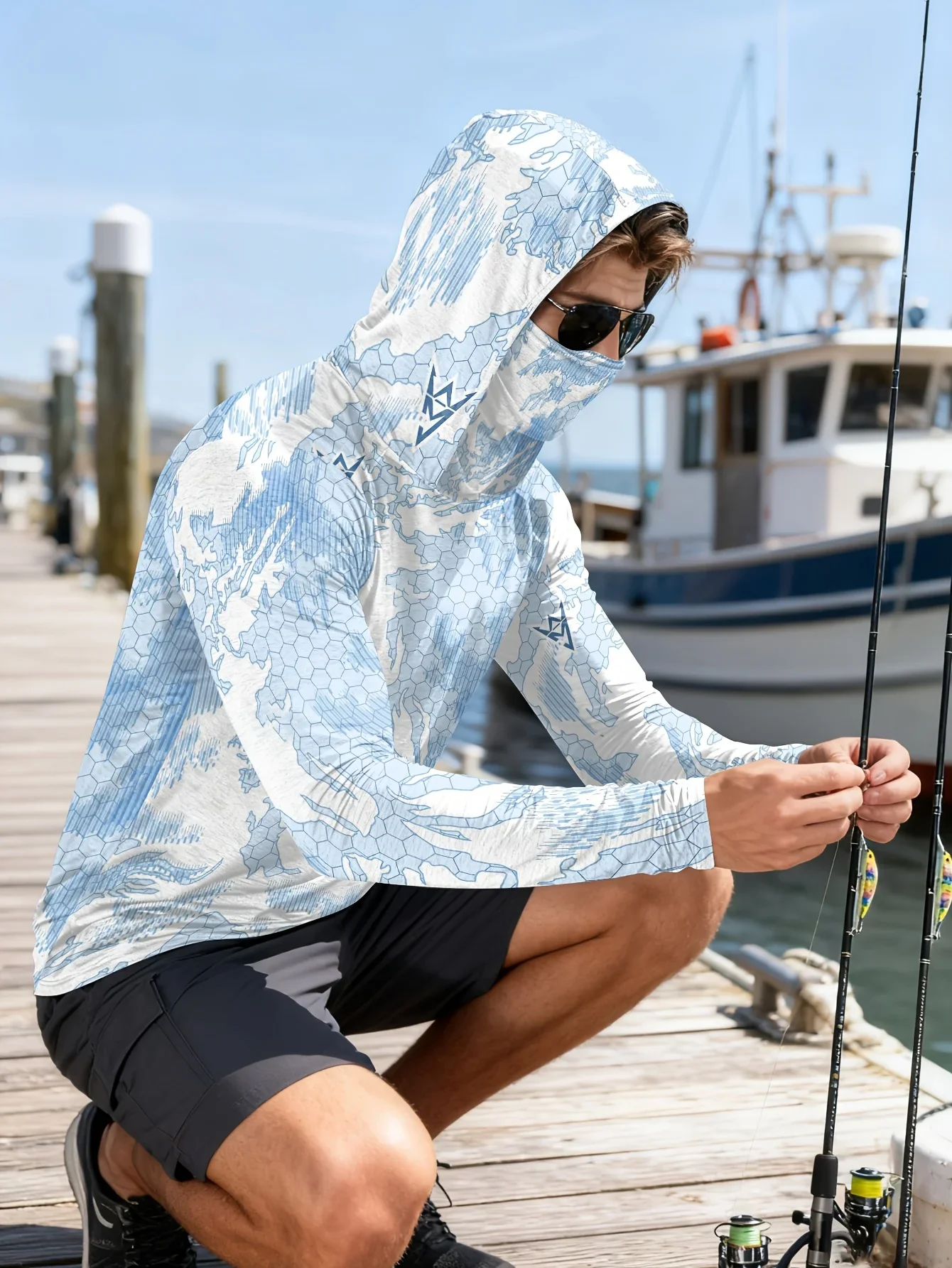 2026 New Model UV-Resistant Fishing Shirt with Long Sleeves and Hooded Collar - UV-Resistant Fishing Mask Clothing view 3