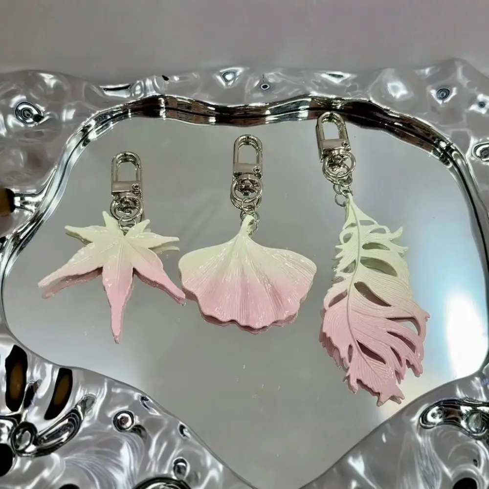 

Creative Alloy Maple Leaf Keychain Simple Versatile Maple Leaf Pendant Cartoon Decoration Ginkgo Leaf Keyring Jewelry Trinket
