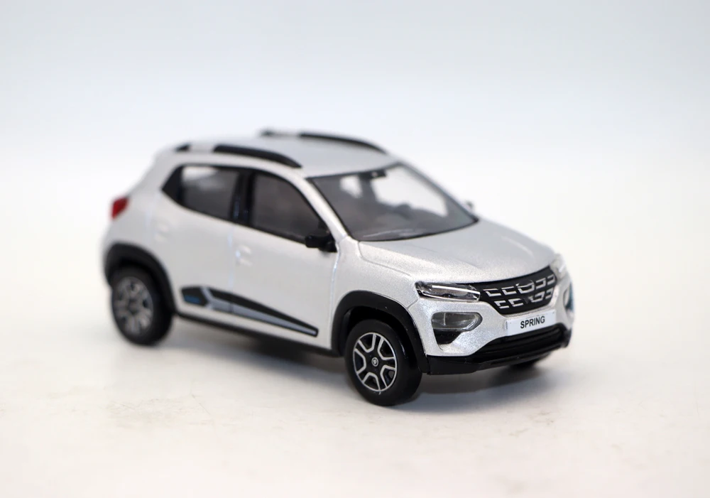 New 1/43 Scale Dacciaa Spring Comfort 2022 SUV Car Diecast alloy Toys Models for collection gift