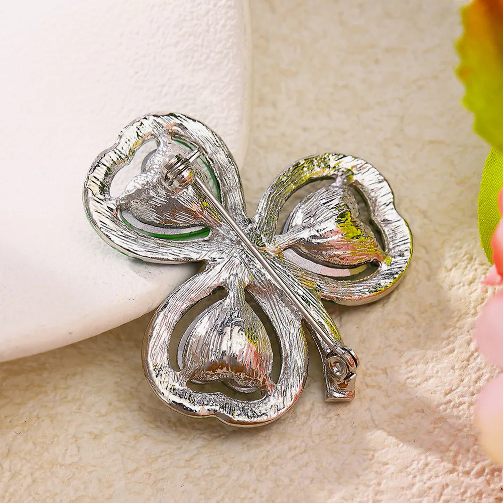 Shamrock Lapel Pin for Women and Men – Metal Brooch for Scarf, Hat, Suit, Party & St. Patrick’s Day Decor