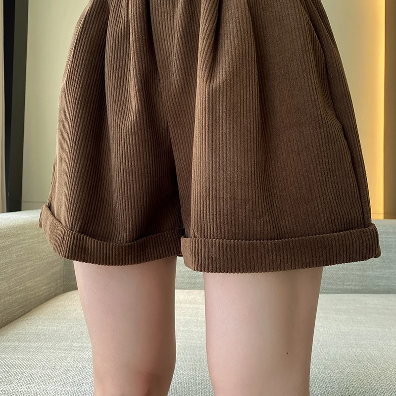 Autumn Winter Woman Corduroy Shorts With Belt 2023 Elastic Waist Loose Crimping Vintage Short Pants For Boots