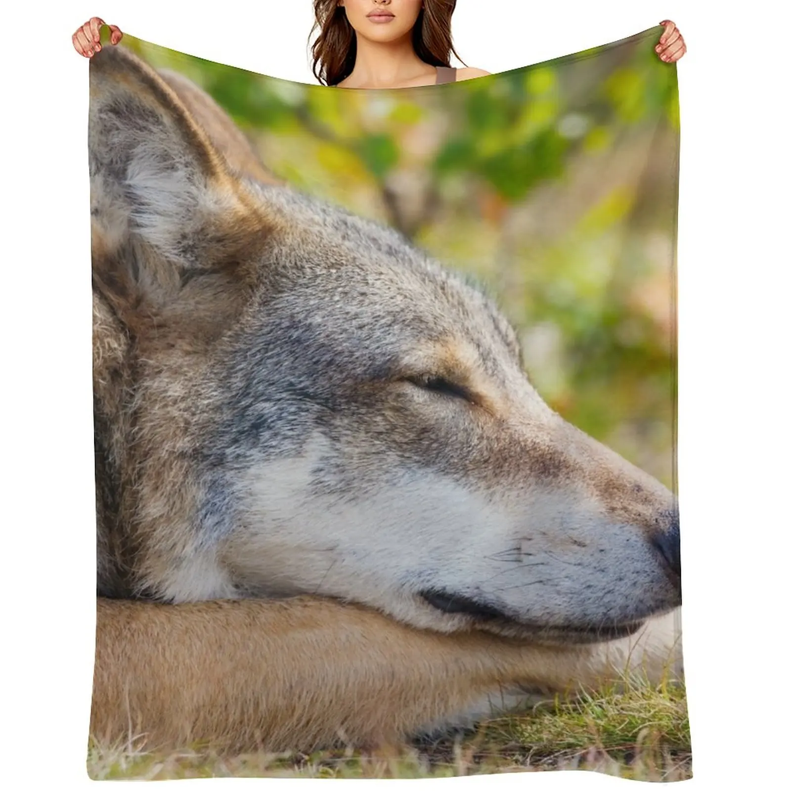 

Beautiful coyote wallpaper Throw Blanket Furry Decorative Beds Sofa Quilt Sofa Blankets