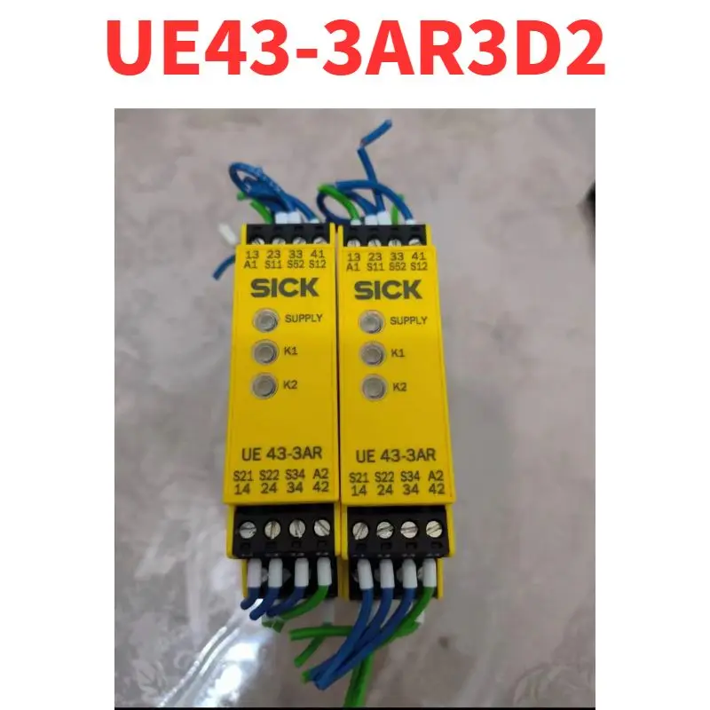 

Second-hand test OK UE43-3AR3D2 24VDC/AC Safety relay 6034568