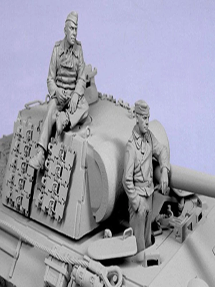 1/35  ancient man in battle include 2 (NO TANK ) Resin figure Model kits Miniature gk Unassembly Unpainted