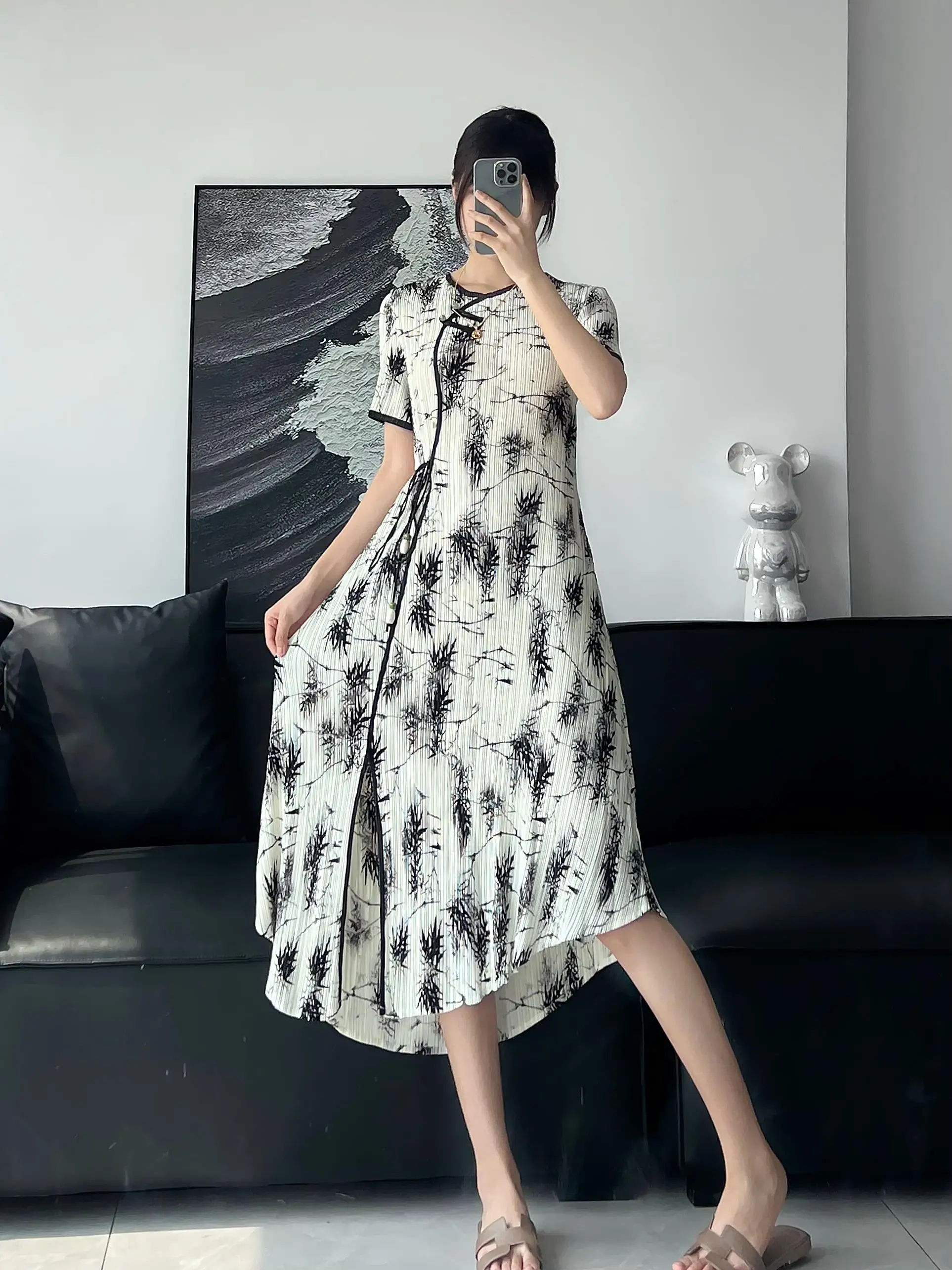 

Fold New Chinese Cheongsam Ink Dress 2025 Summer New Round Neck Short-sleeved Casual Ladies Dress Miyake Pleated