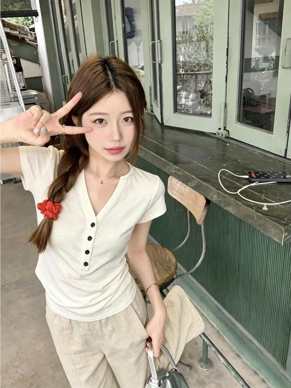 

Korean Style V-Neck Short Sleeve T-Shirt Women's Summer 2026 New Design Button Slimming Top Fashionable Casual Wear