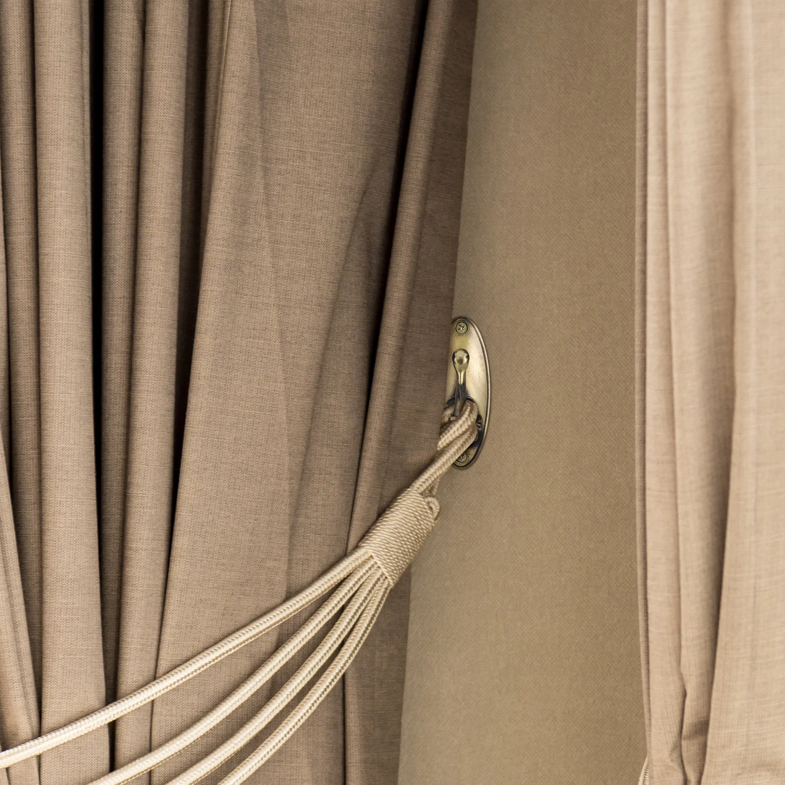 

Bronze Curtain Tiebacks 85 X 4Cm Zinc Alloy Pair Classic Solid Curtain Hooks for Windows Rose Design Vintage Holdback