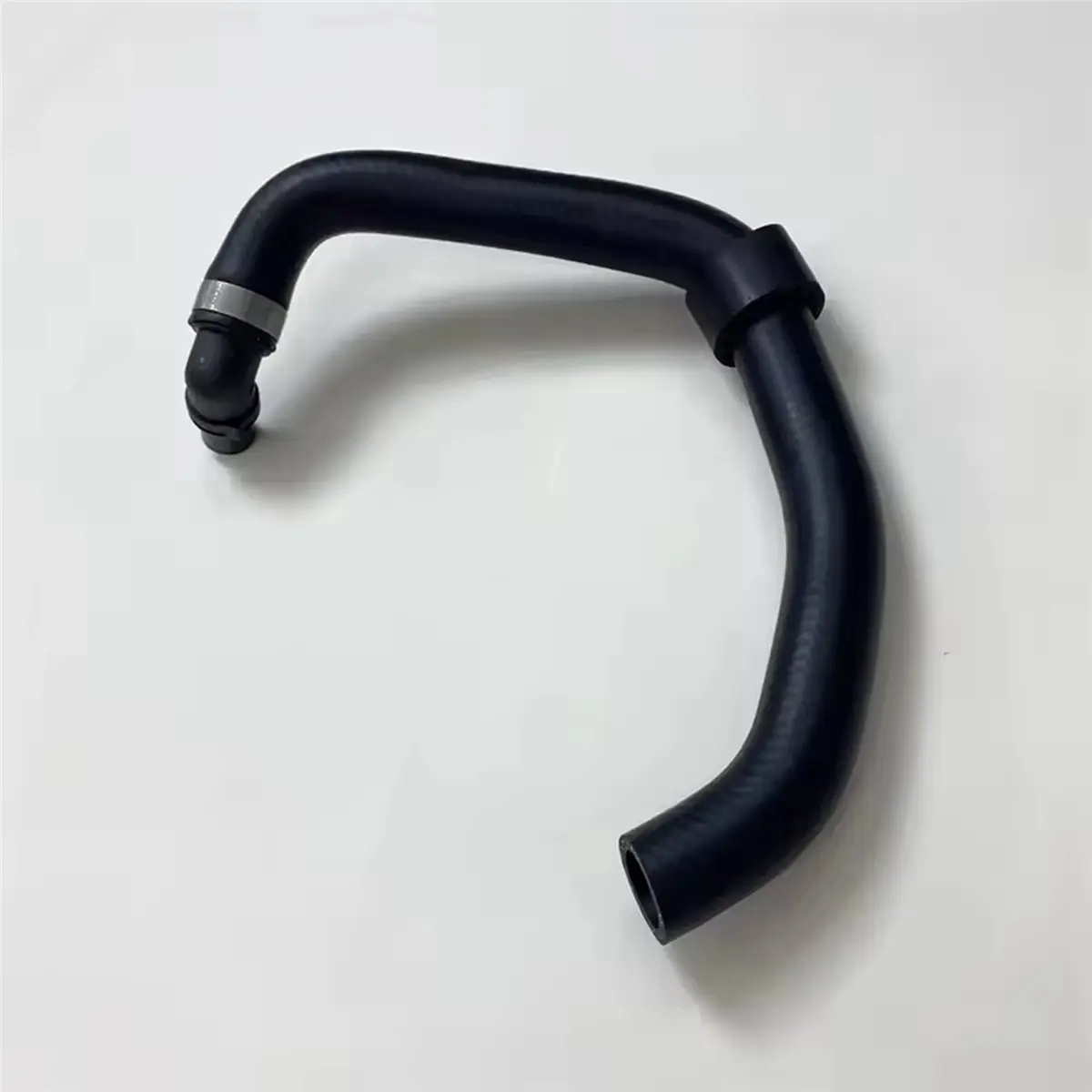 Compatible 1668304196 Car Heater Hose for - GLE63 2016-2019 ML550 GL450 GL550