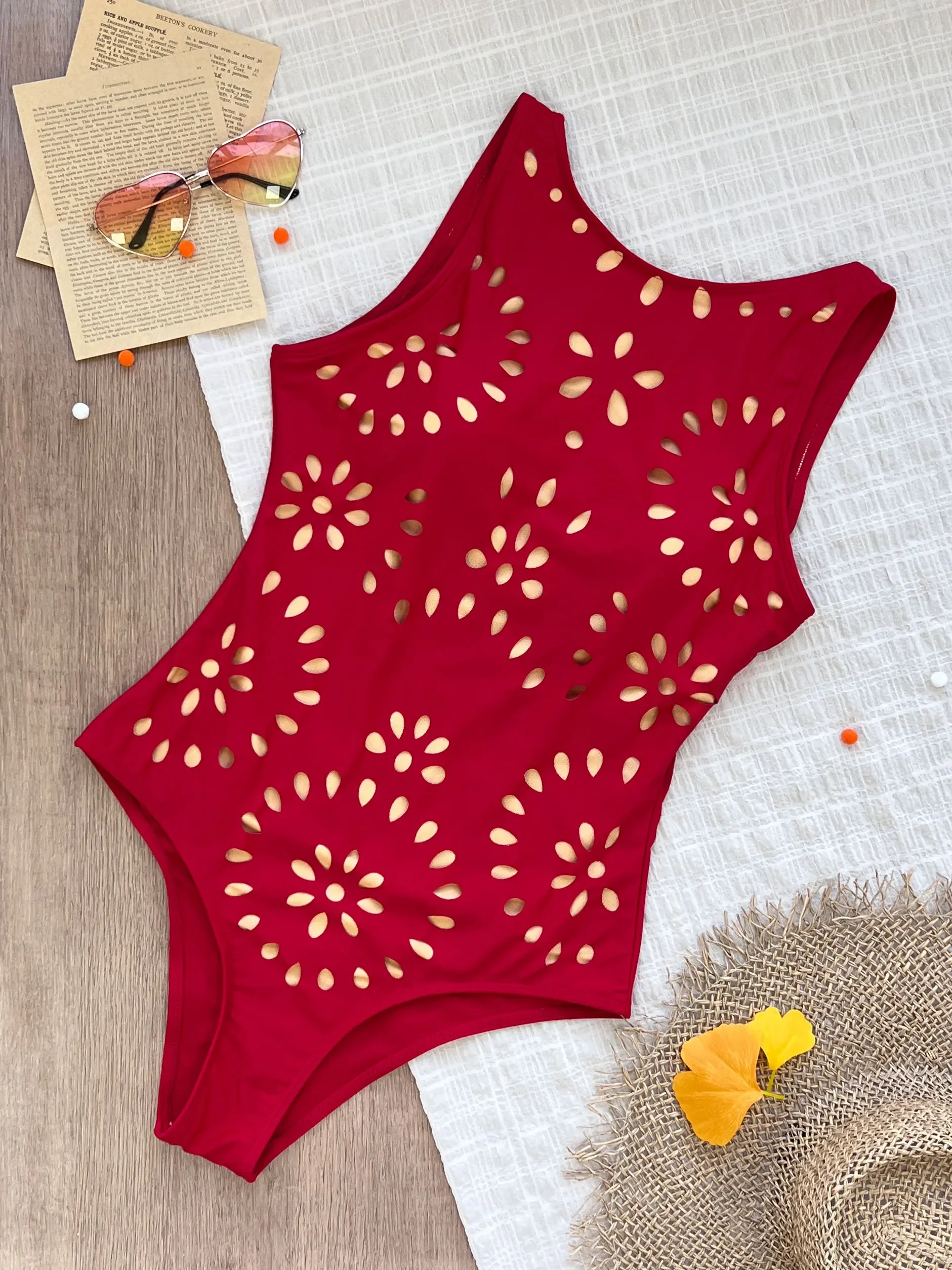 

2025 New Sexy Red One-Piece Swimsuit with Flower Cut-Out Detail Perfect for Pool Parties Beach Style Summer Getaways