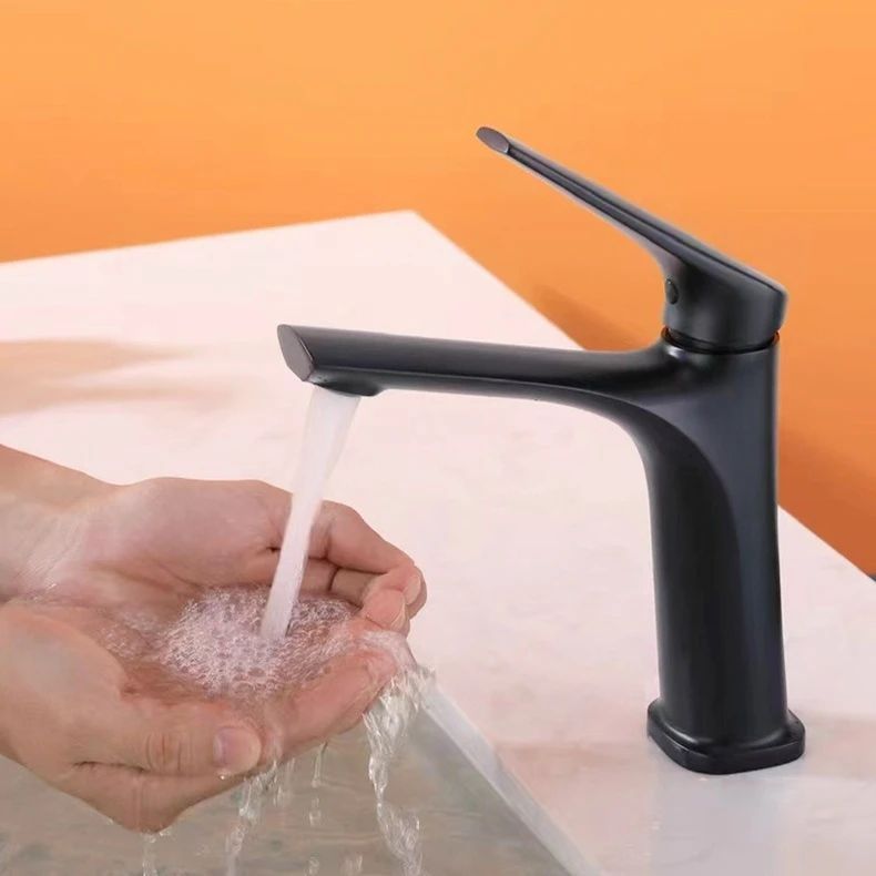 

Household Bathroom Countertop Basin Faucet Hot and Cold Water Mixer Tap Deck Mounted Single Handle Bathroom Faucets