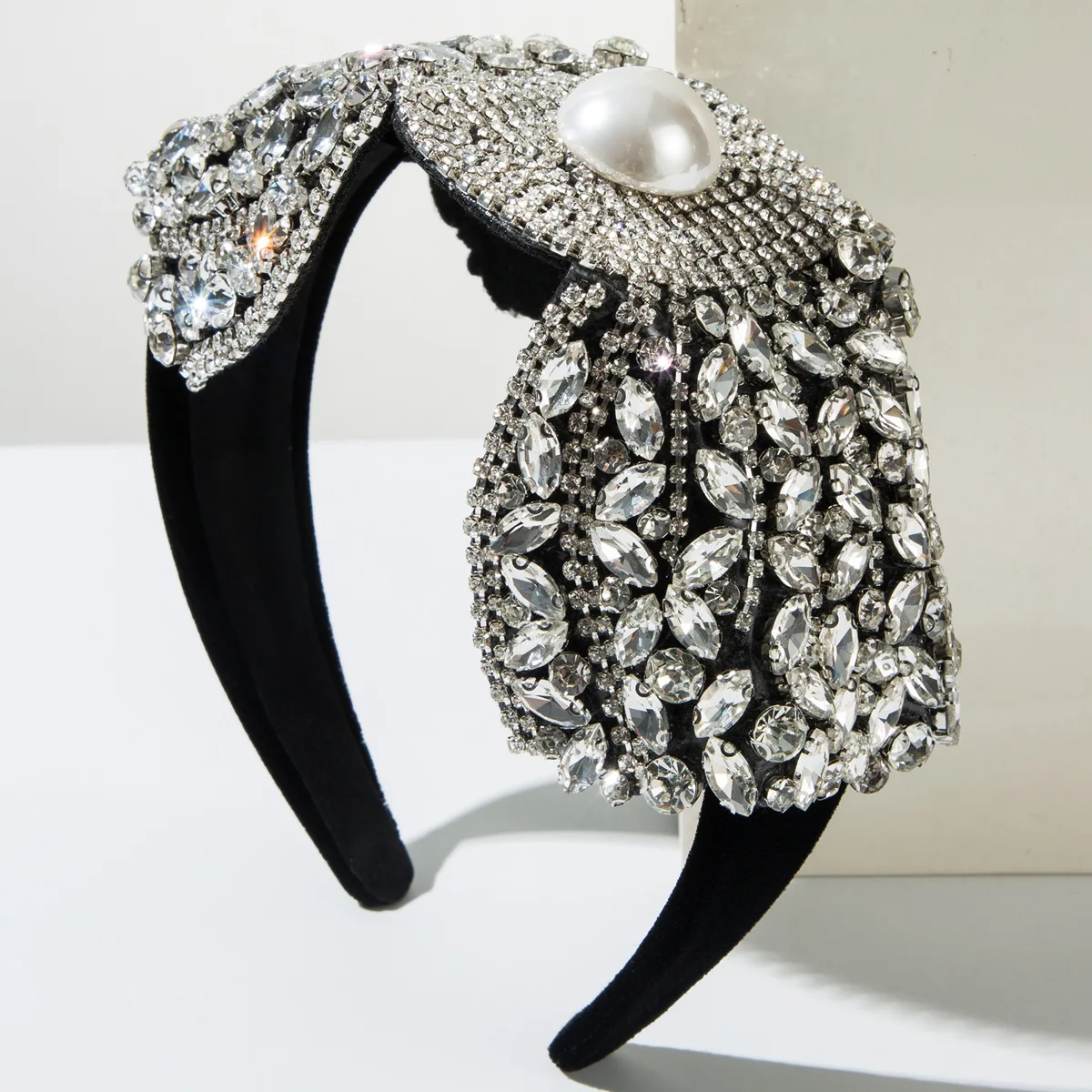 

Новая барочная повязка на голову Heming с полным покрытием стразами, в стиле ретро, с жемчугом, стразами и блестящими шариками, аксессуар для волос.