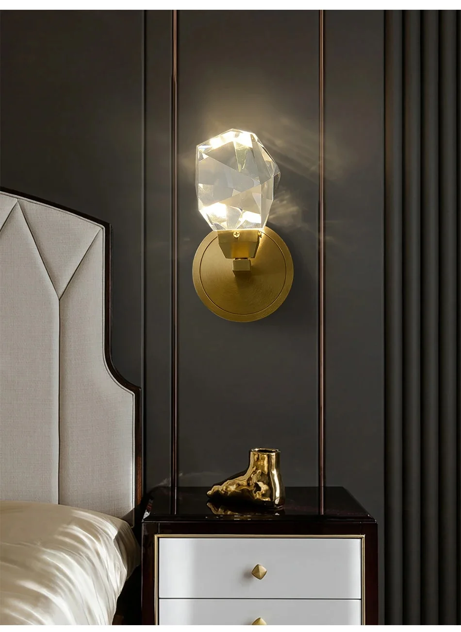 Imagem -02 - Modern Minimalista Cristal Lâmpada de Parede Led Ouro Sconces Diamond Design Bedsize Home Decor Sala e Quarto