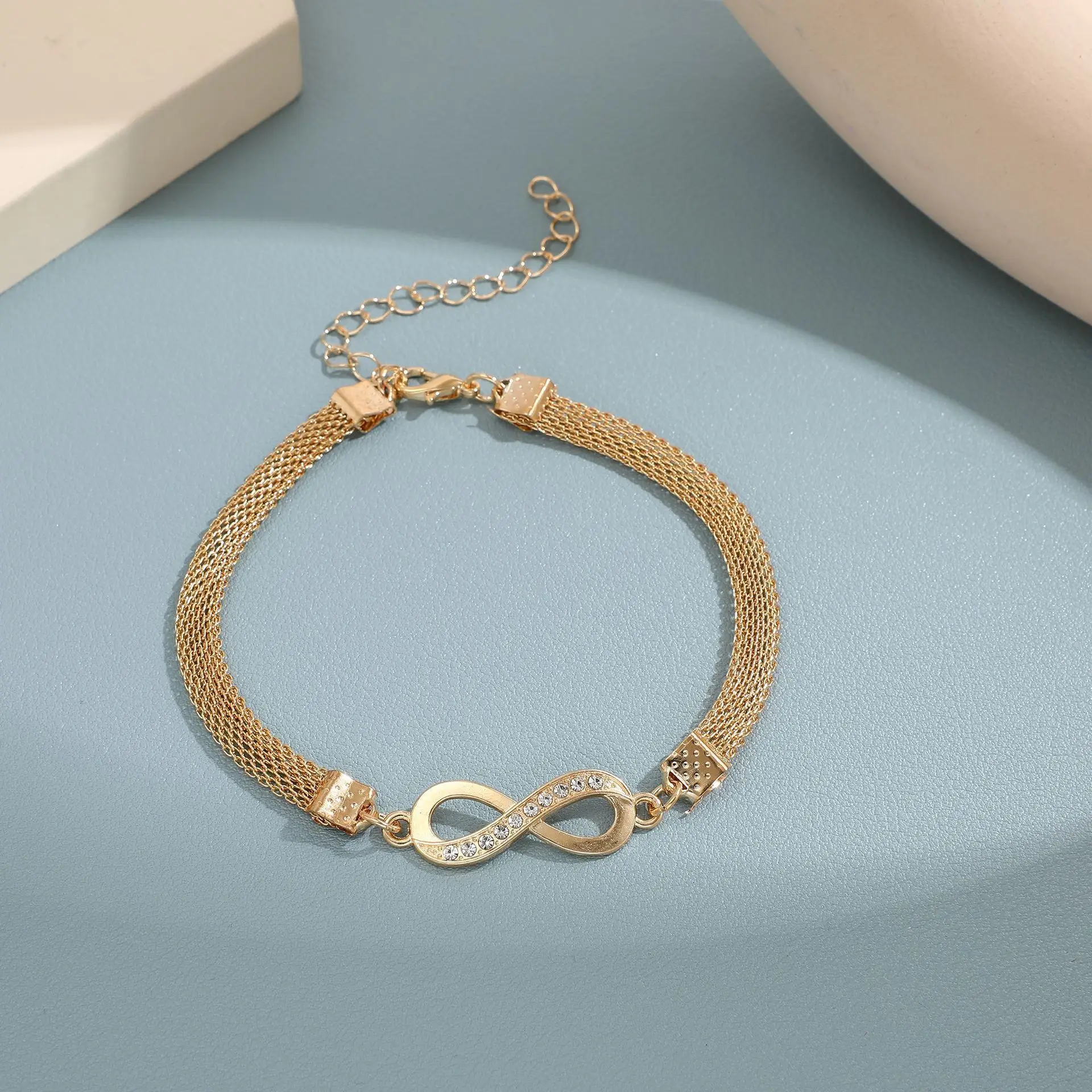 Creative retro alloy infinite diamond inlaid 8-shaped ankle chain for women's beach vacation foot accessories wholesales