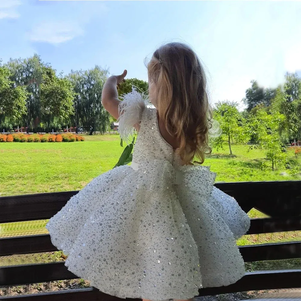 Vestido de baile de princesa para niños, fiesta de boda, comunión para niños de 2 a 14 años, cuentas de purpurina, vestidos de niña de flores, lazo de plumas blanco