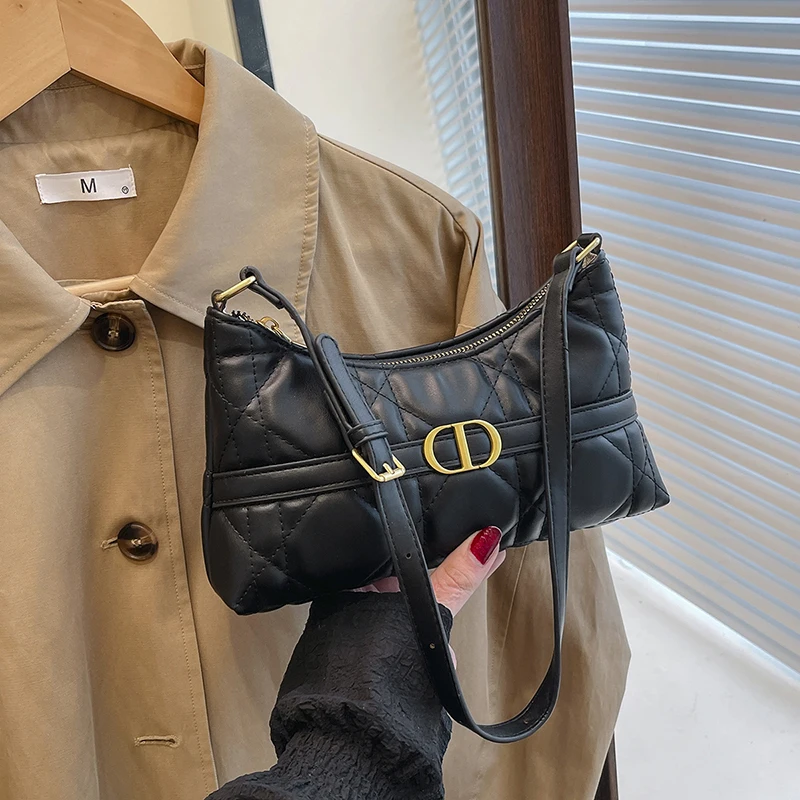 2025年新版 エレガントなトップハンドルバッグ チェーンディテール付き プレミアムスムースレザー デイトゥナイト 多用途 キャリーエッセンシャル