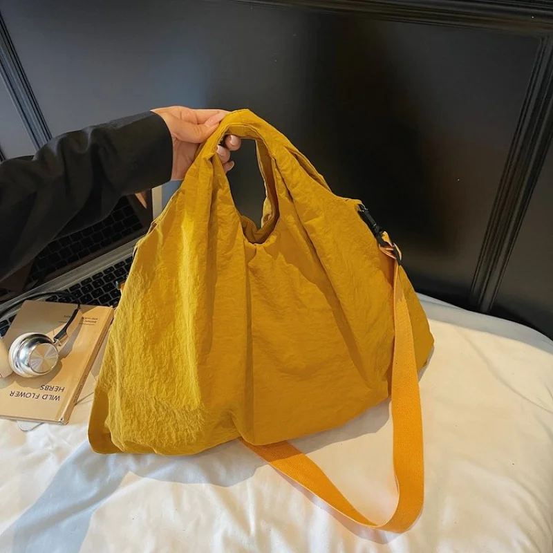 

Элегантная современная женская кожаная сумка класса люкс 2025 года. Известный дизайнер. Популярная классическая простая сумка. ​