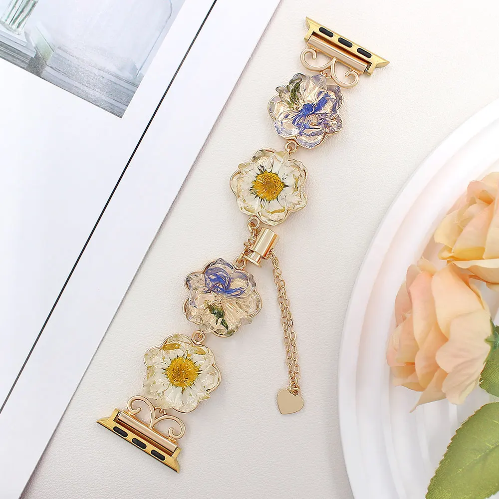 Beautiful Dry Chrysanthemum Strap for Apple Watch Band 40 41 42 44 45mm Girls Sweet Chain with Iwatch987654SE Women Clean Wrist