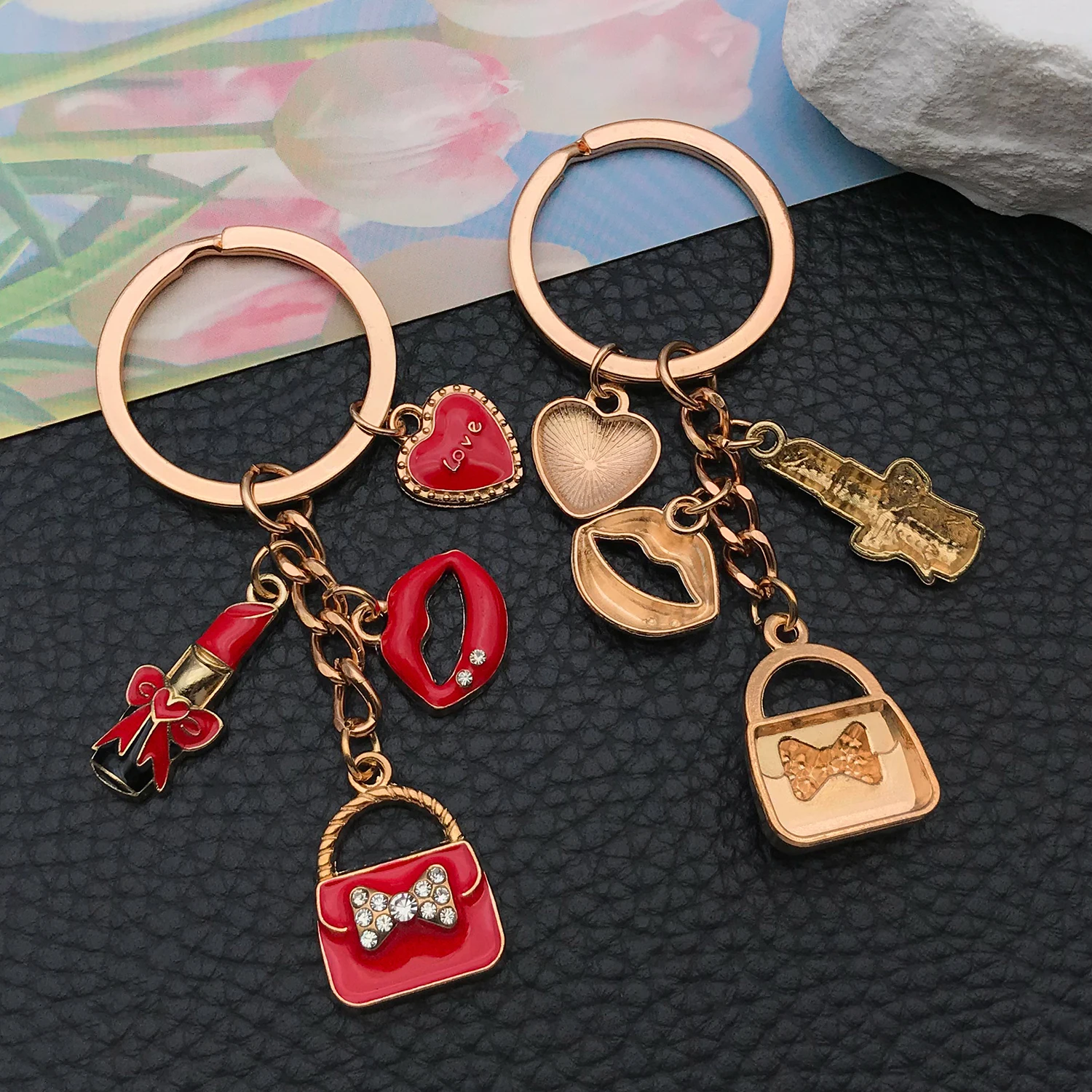 1 шт. Черная корона со стразами, губной помадой, сумкой, брелок на высоком каблуке, аксессуар для рюкзака, портмоне, кулон в подарок.