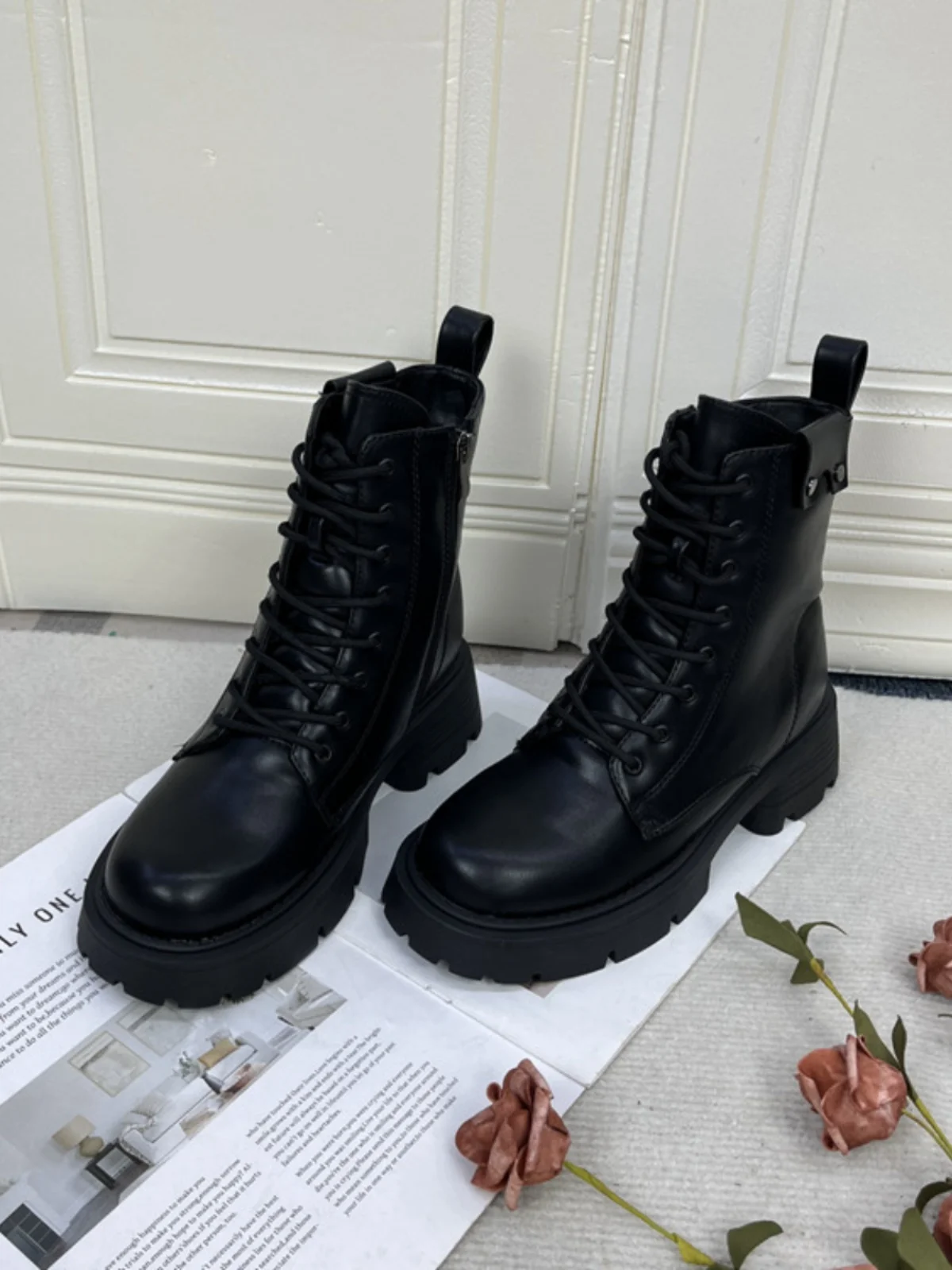 

Женские зимние короткие ботинки с круглым носком, однотонные, модные, теплые и нескользящие.