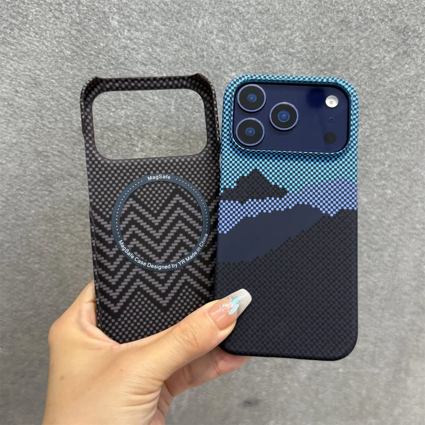 Capa de Celular em PC com Textura de Fibra de Carbono Sem Borda para iPhone 17 Air 16 Plus 15 14 13 12 17 Pro Max, Compatível com Carregamento Sem Fio MagSafe