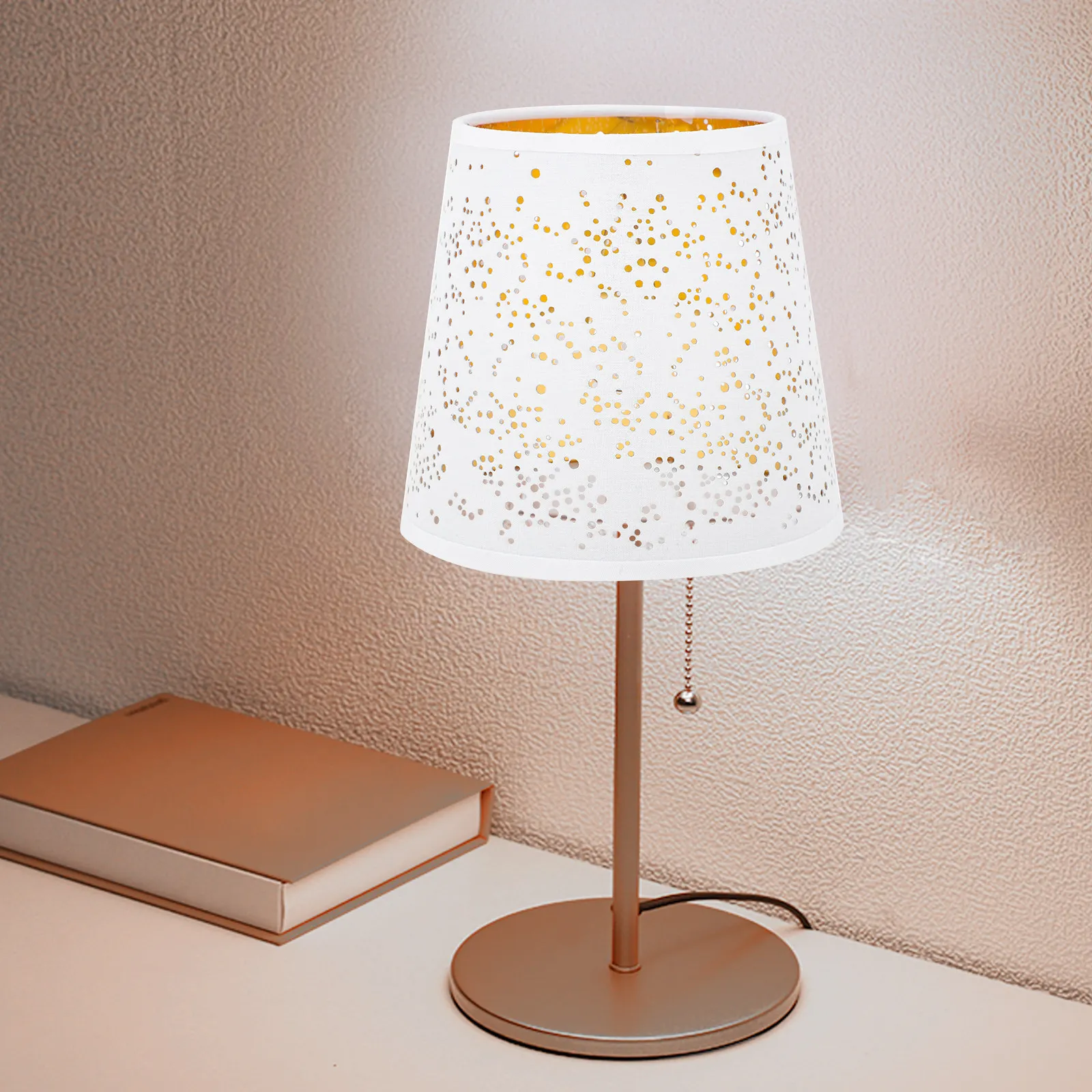 

Премиальный тканевый абажур-накладка для светильника: декоративный аксессуар для спальни и гостиной, рассеивающий теплое освещение, элегантный и простой дизайн