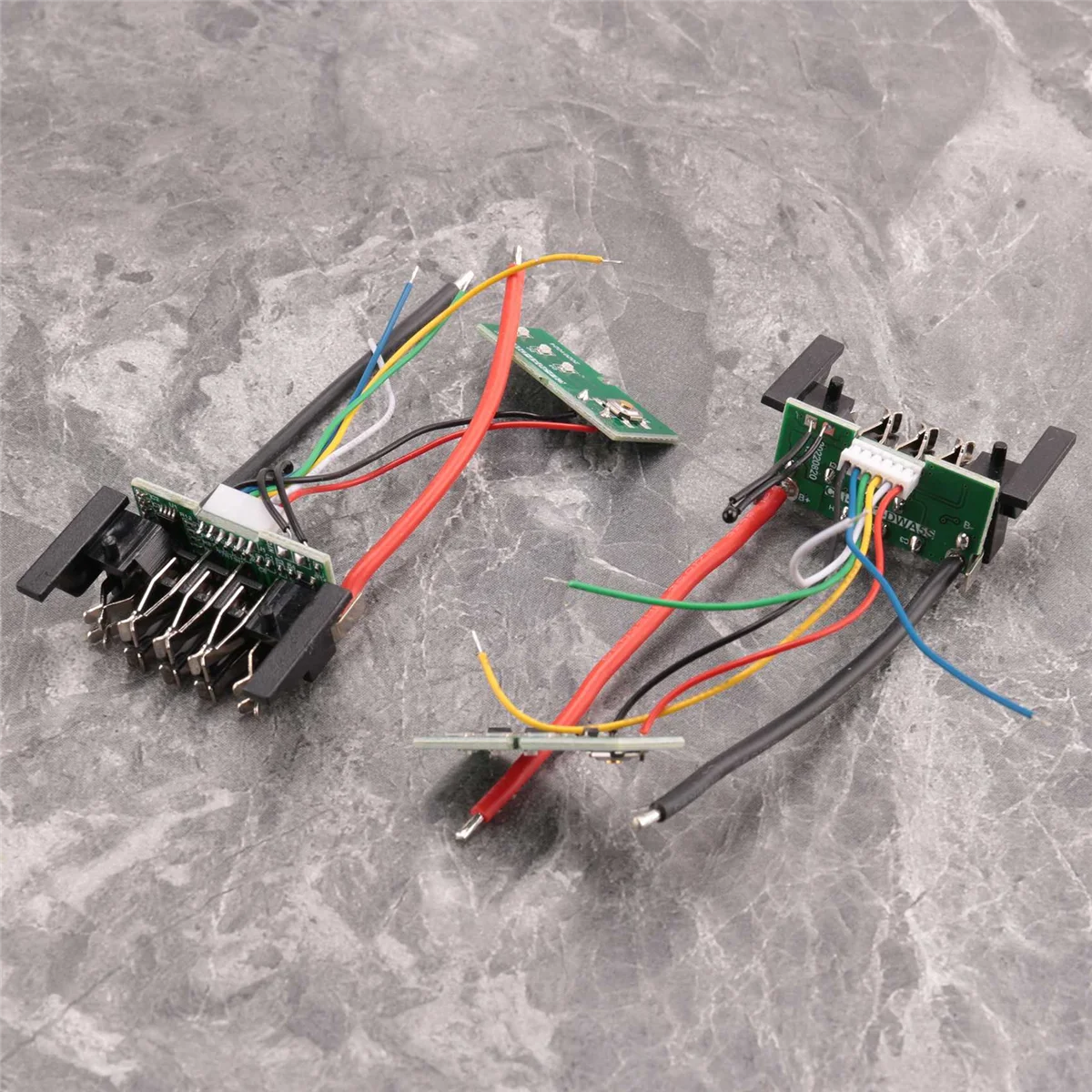 

A06K 2Pcs DCB200 Li-Ion Battery PCB Charging Protection Circuit Board for Dewalt 18V 20V DCB201 DCB203 DCB204