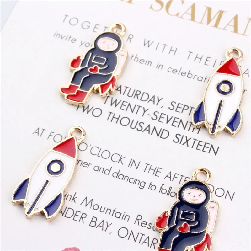 15*28mm Astronaut Enamel Charms Rocket Handmade Pendants Jewelry Making Handmade Craft DIY Bracelet Party Accessory 30pcs/lot