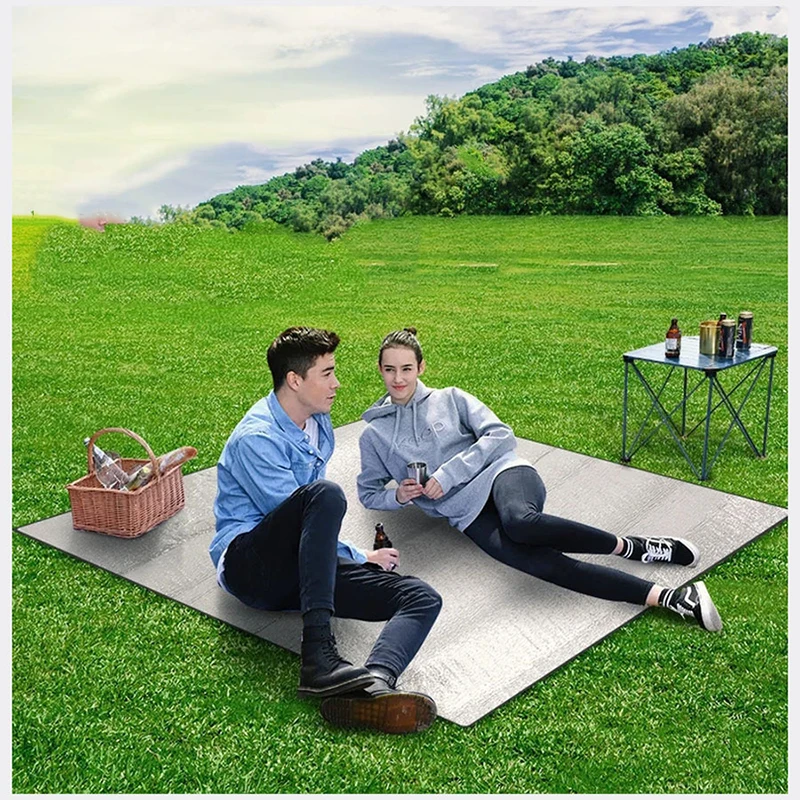 Feuchtigkeitsbeständige Matte, verdickte doppelseitige Aluminiumfolie, Outdoor-Camping-Picknick-Matte, Haushalts-Bodenmatte, feuchtigkeitsbeständig