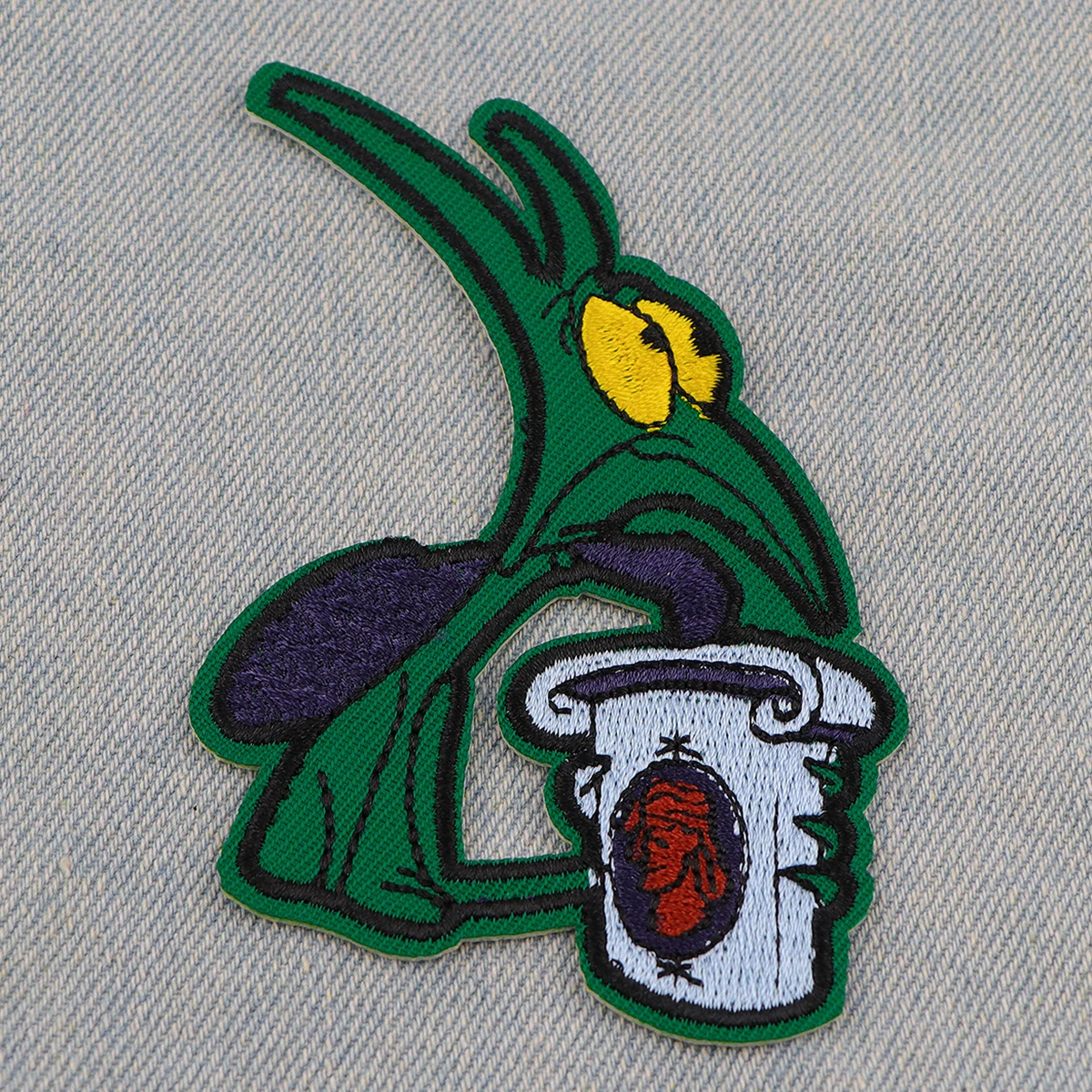 Cute Monster Patch Cartoon Alien Embroidery Patch Iron On Patches For Clothing Thermoadhesive Patches On Clothes DIY Sew Badges