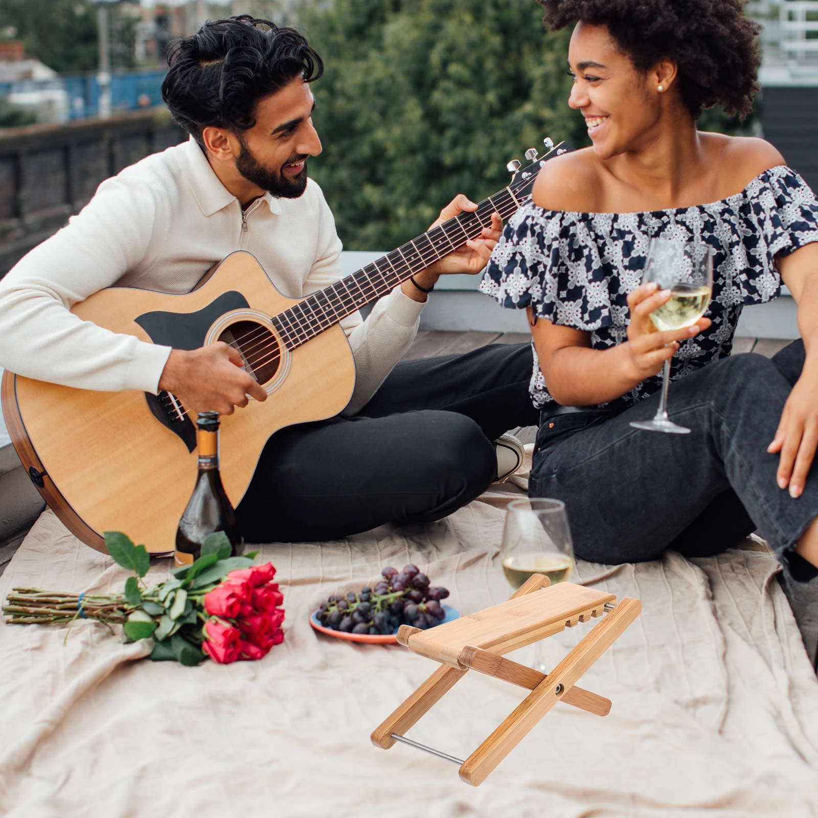 

Guitar Pedals Foldable Footboard Support Stable Practice Performance Accessory Adjustable Height Six Gears Relief Foot Fatigue