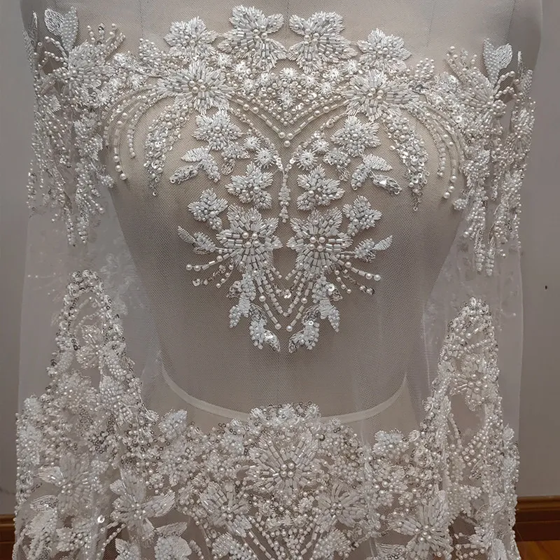 tulle-blanc-luxueux-brode-de-dentelle-avec-des-paillettes-transparentes-broderie-perlee-en-forme-de-feuille-pour-tissu-de-robe-de-mariee-130-cm-de-large
