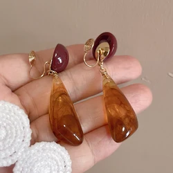 Winter Fashionable Brown Clip on Earring Without Piercing Vintage Exaggerated Large Water Droplet Mosquito Coil Clip Earrings
