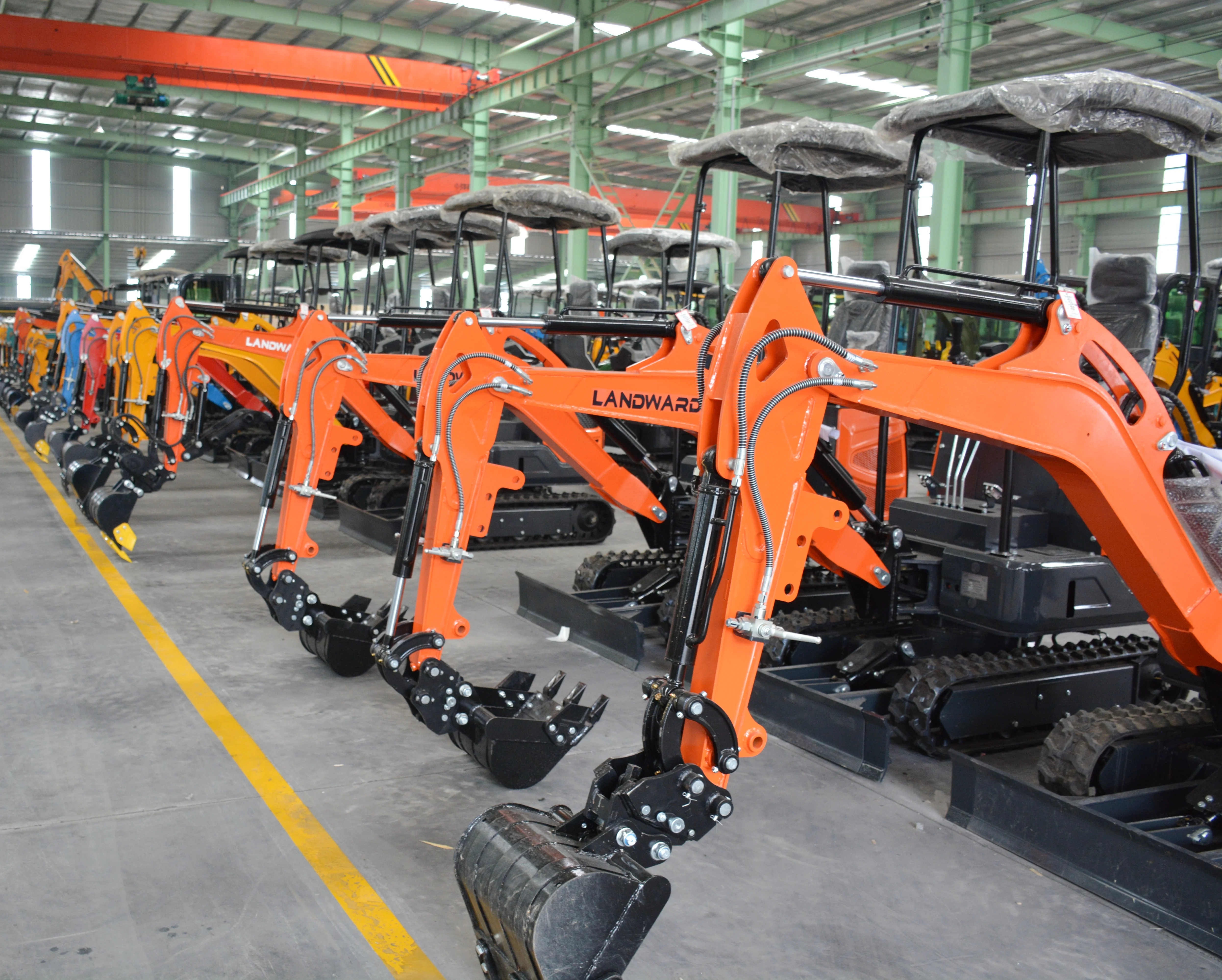 Nicosail 1.8Ton Small Excavator Premium Hydraulic System Smooth Control for Digging Handling Work