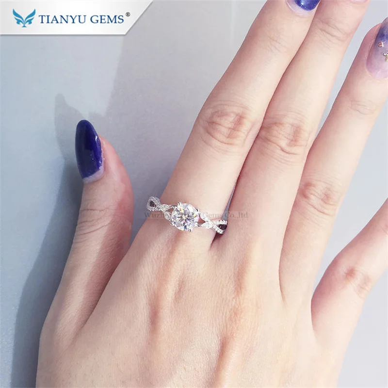 Tianyu Gems Round Cut Moissanite Customized Rings 6mm Diamonds 14K 18K Gold Twisting Unique Wedding Engagement Ring Fine Jewelry