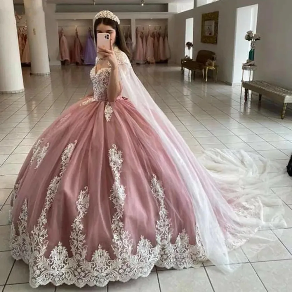 Luxury Pink Ball Gown Quinceanera Dress With Long Cape Ivory Lace Appliques Vestidos De 15 Anos Brithday Party Ball Gown