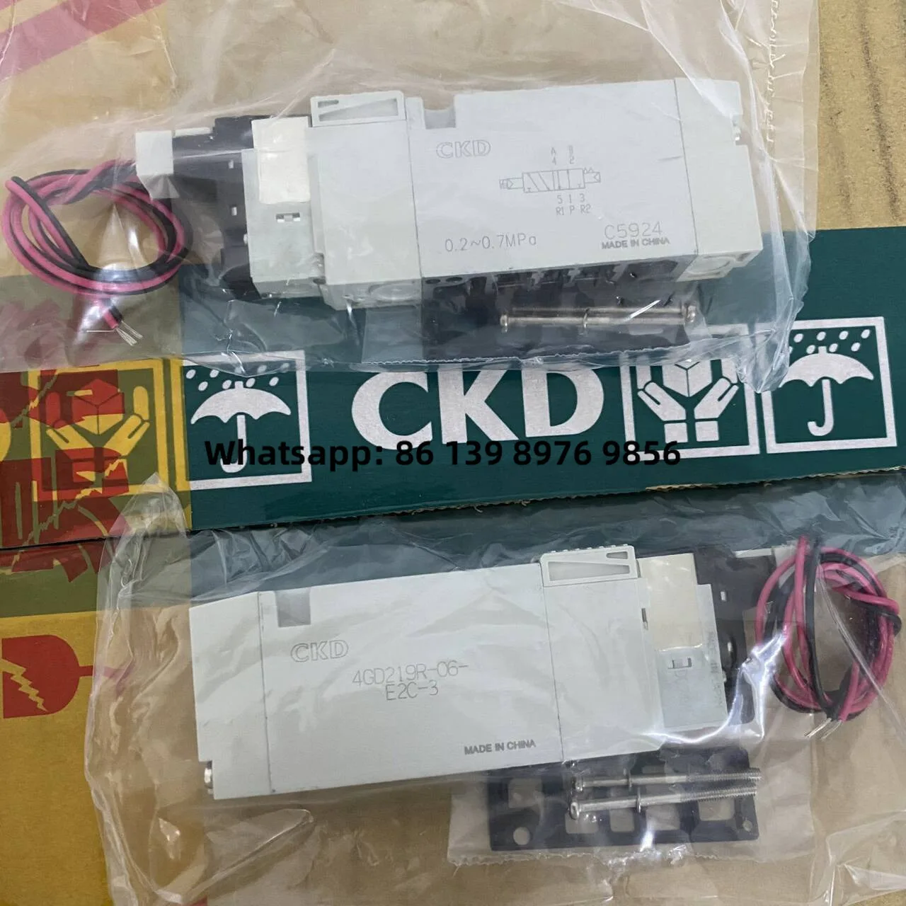 In-Stock CKD Solenoid Valve 4Rd219-06-E2-3 4Rd319-08-E2-34Rd339 4Rd229 Original