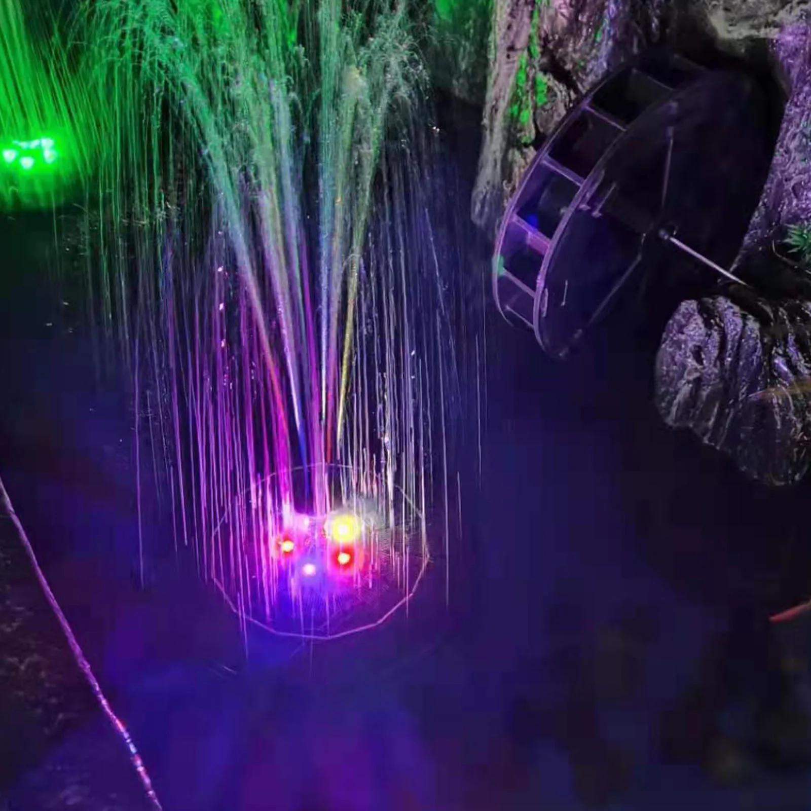 Fuente Solar de 3.5W para Baño de Pájaros con Batería de 1500mAh, Fuente de Agua Solar con 6 Boquillas y Luz Nocturna LED para Jardín, Patio o Estanque