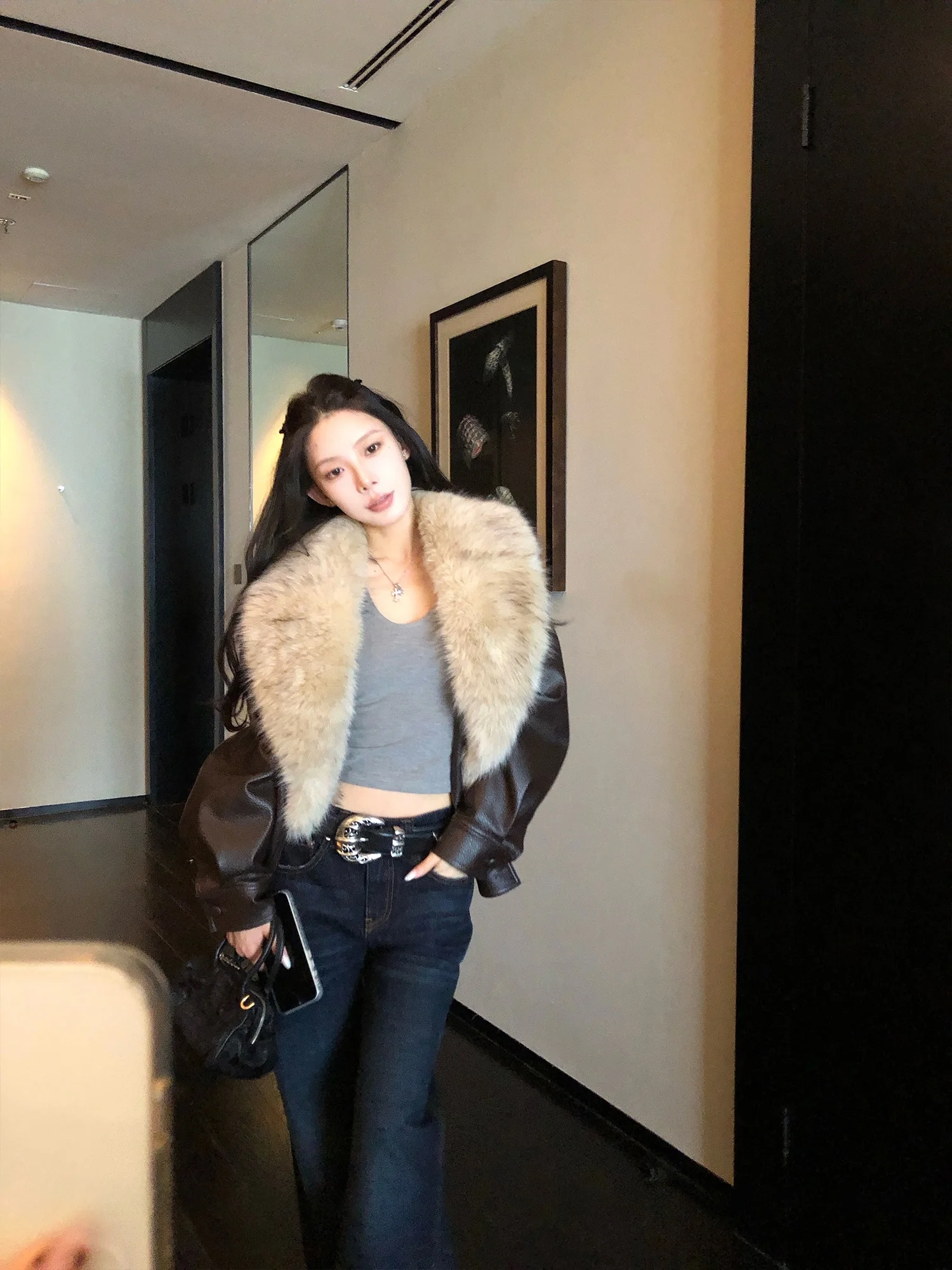 

Женская зимняя куртка свободного кроя с отстегивающимся меховым воротником, на молнии, из полиэстера, с длинными рукавами, повседневная