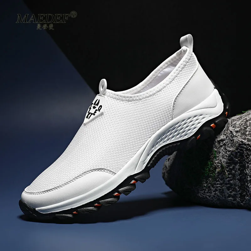 Nuove scarpe da ginnastica da uomo in Mesh traspirante scarpe da passeggio Casual leggere comode scarpe da ginnastica da uomo di alta qualità scarpe Casual Zapatos morbide