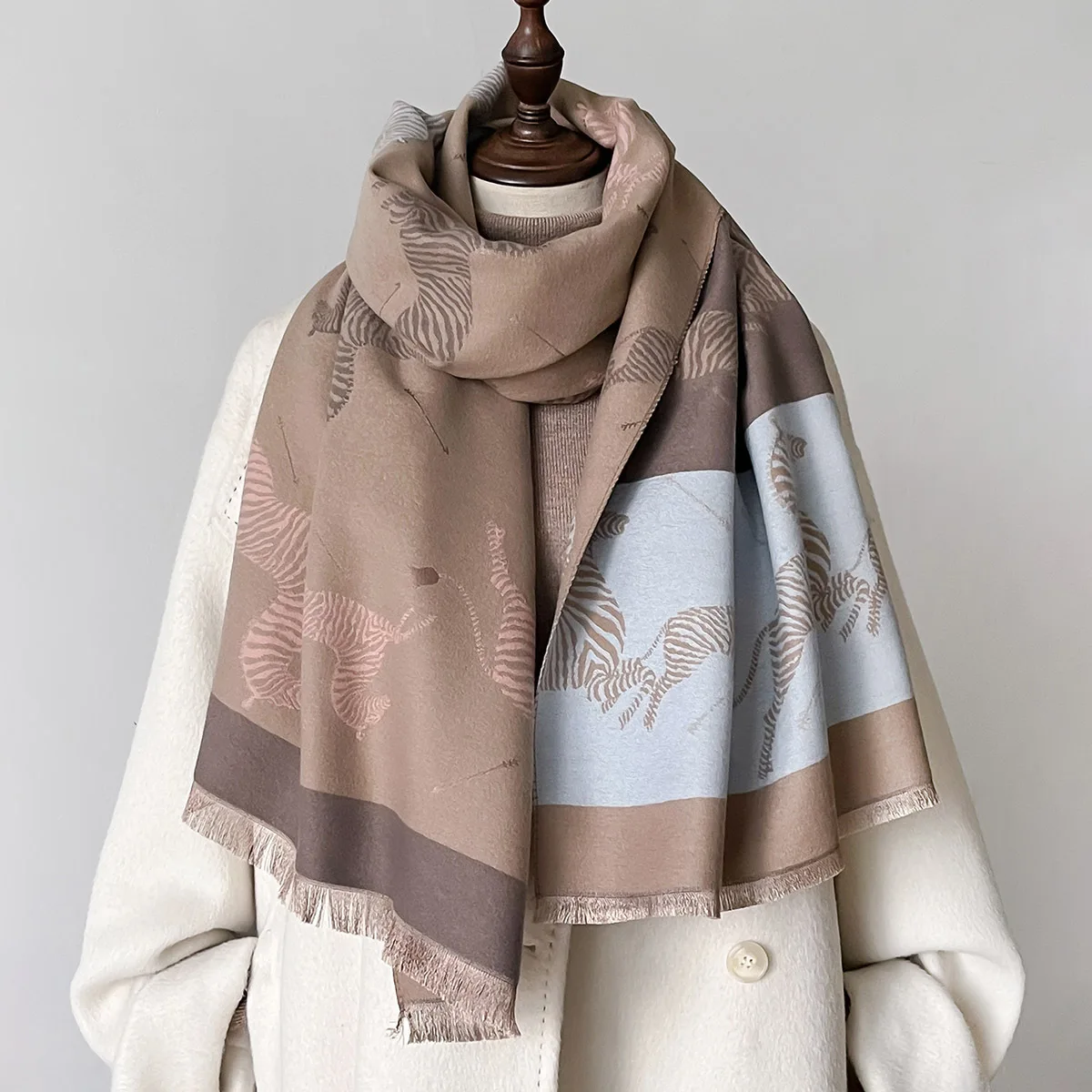 Sciarpa con motivo zebrato Cashmere Scialli Pashmina da donna Involucri invernali Lady Coperta calda spessa Echarpe Stola Poncho