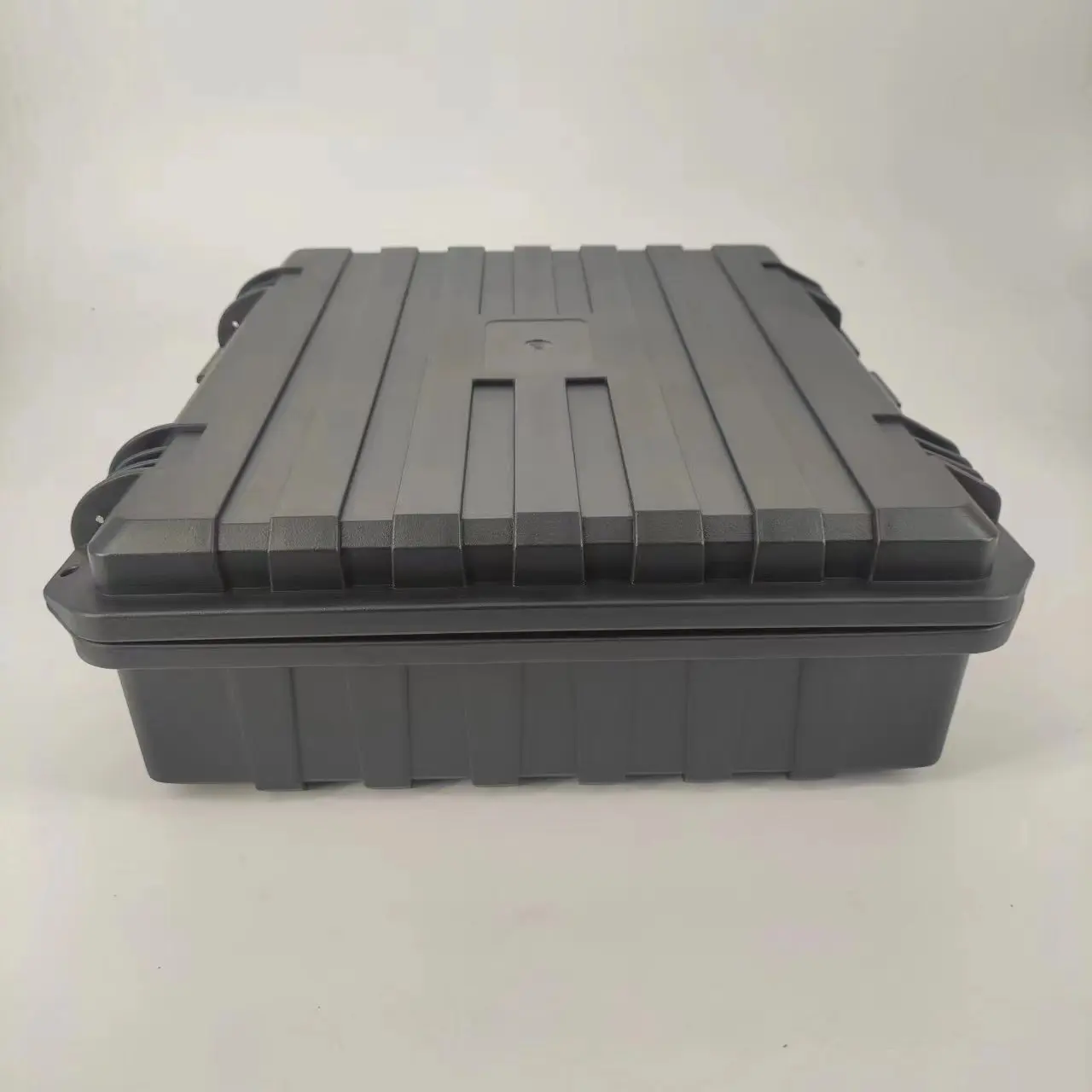 DPC081-4 Hard Plastic IP67 Waterproof Equipment Safety Protective Carrying Case With Customized Foam