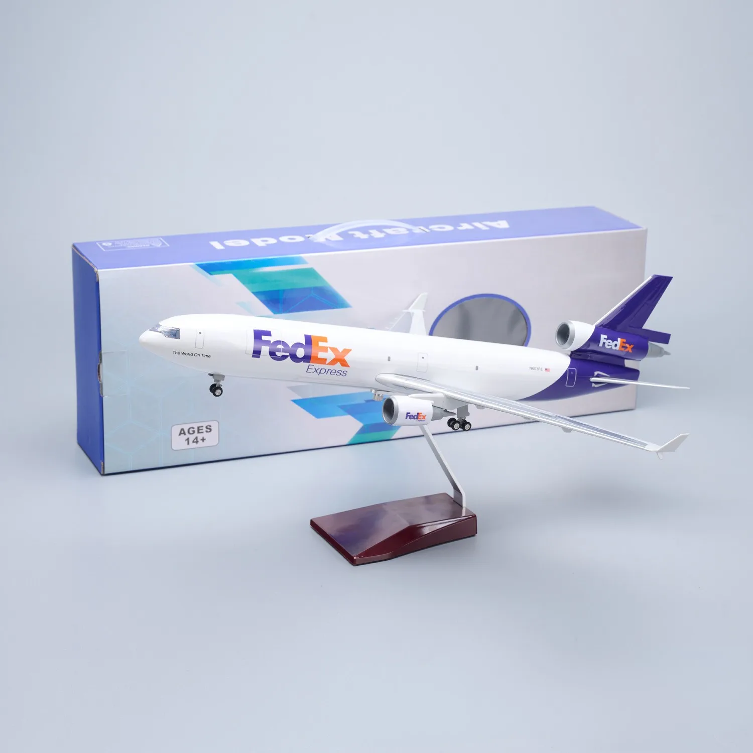 47cm Large Scale Fedex MD-11 Cargo Airplane Model Kit With Landing Gear Wheel For Adult Aviation Enthusiast Gift or Collection