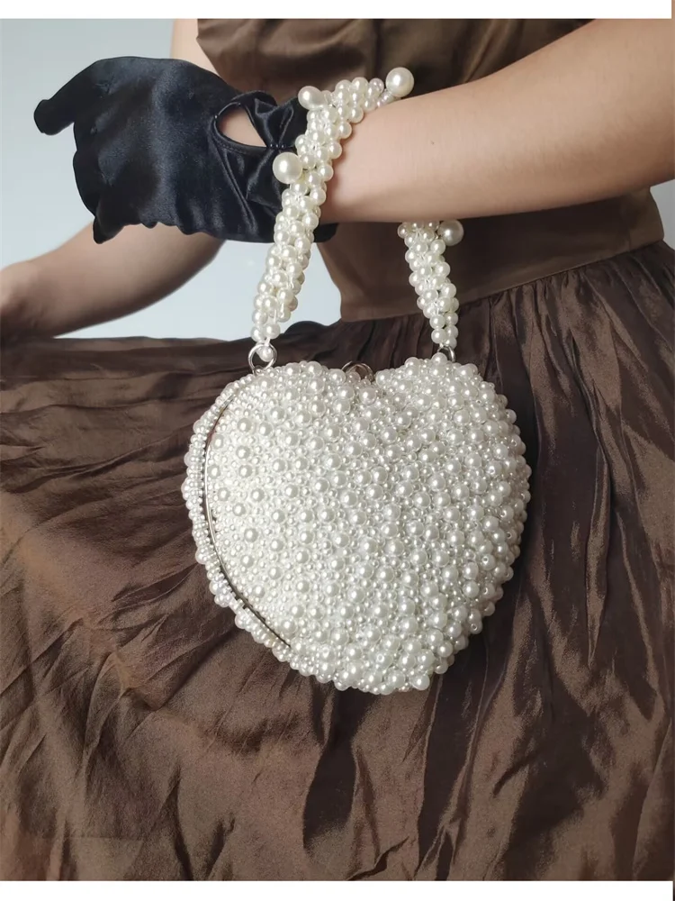 2023 fashion design Hand Beaded luxury evening bags pearls bridal beaded women unique heart clutch tote purse