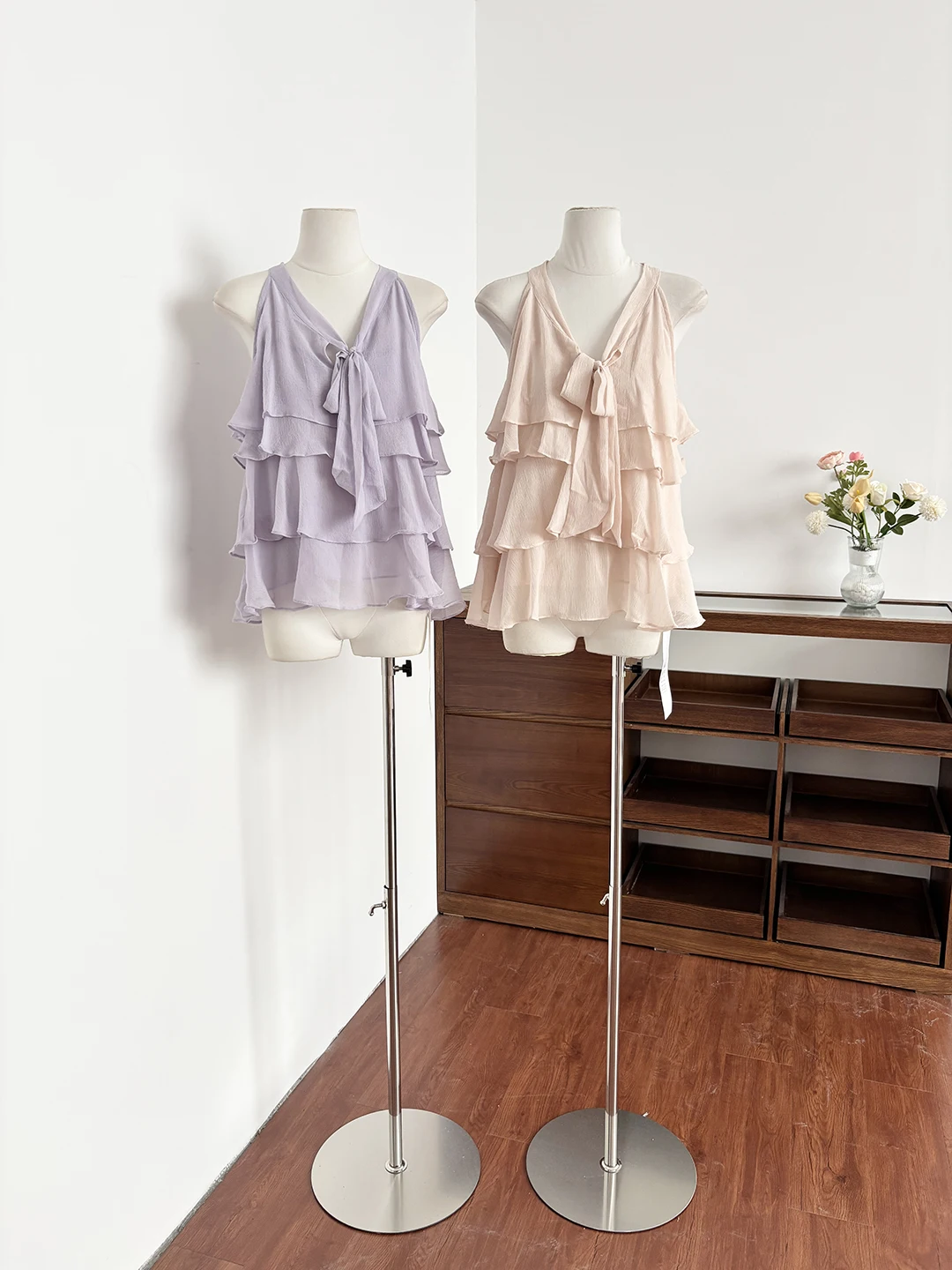 

Женский летний топ Pure Desire с кружевной отделкой и V-образным вырезом, новый стиль, премиум-класс, без рукавов, свободный крой, полиэстер