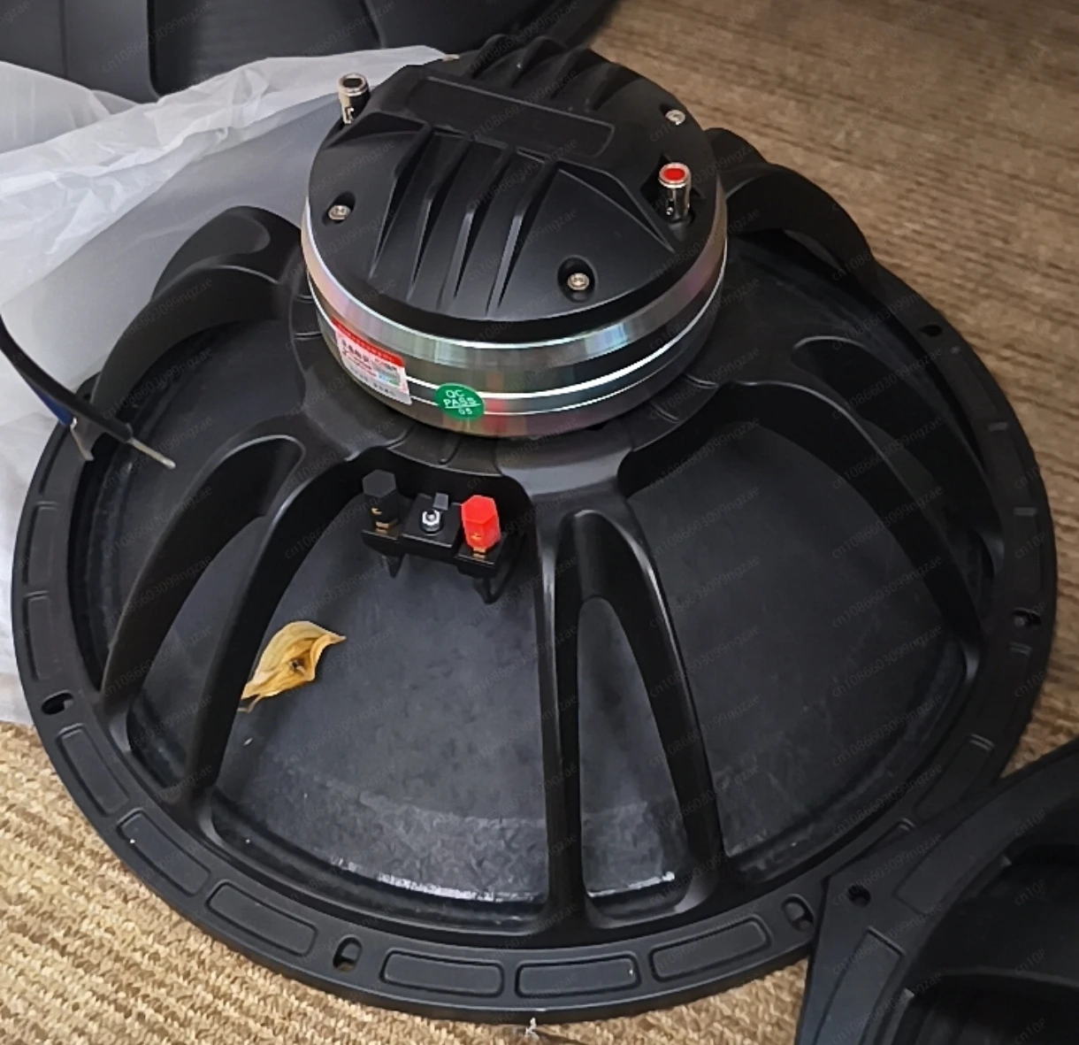 

15-дюймовый динамик 220 Магнитный 100-ядерный 800 Вт Мощный уличный свадебный динамик Суперстойкий для сценического веса