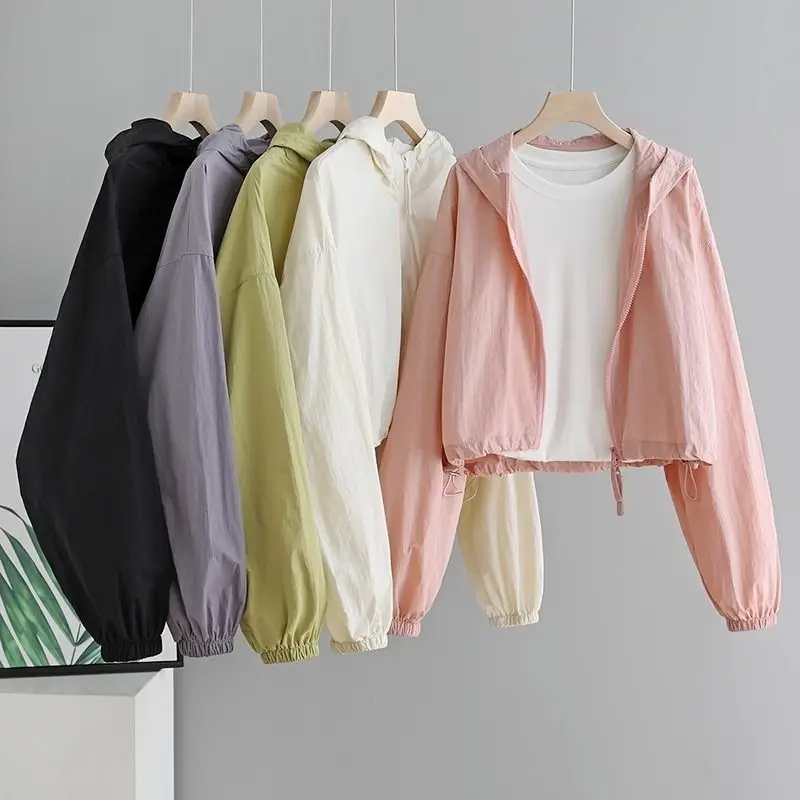 

Новая женская легкая дышащая куртка с капюшоном 2025 года для защиты от УФ-излучения, быстросохнущая, повседневная, летняя, модная