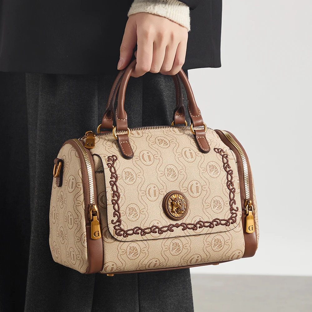 Women's handbag 2026 new original design, high aesthetic value, large capacity, fashionable handbag, light luxury crossbody shou