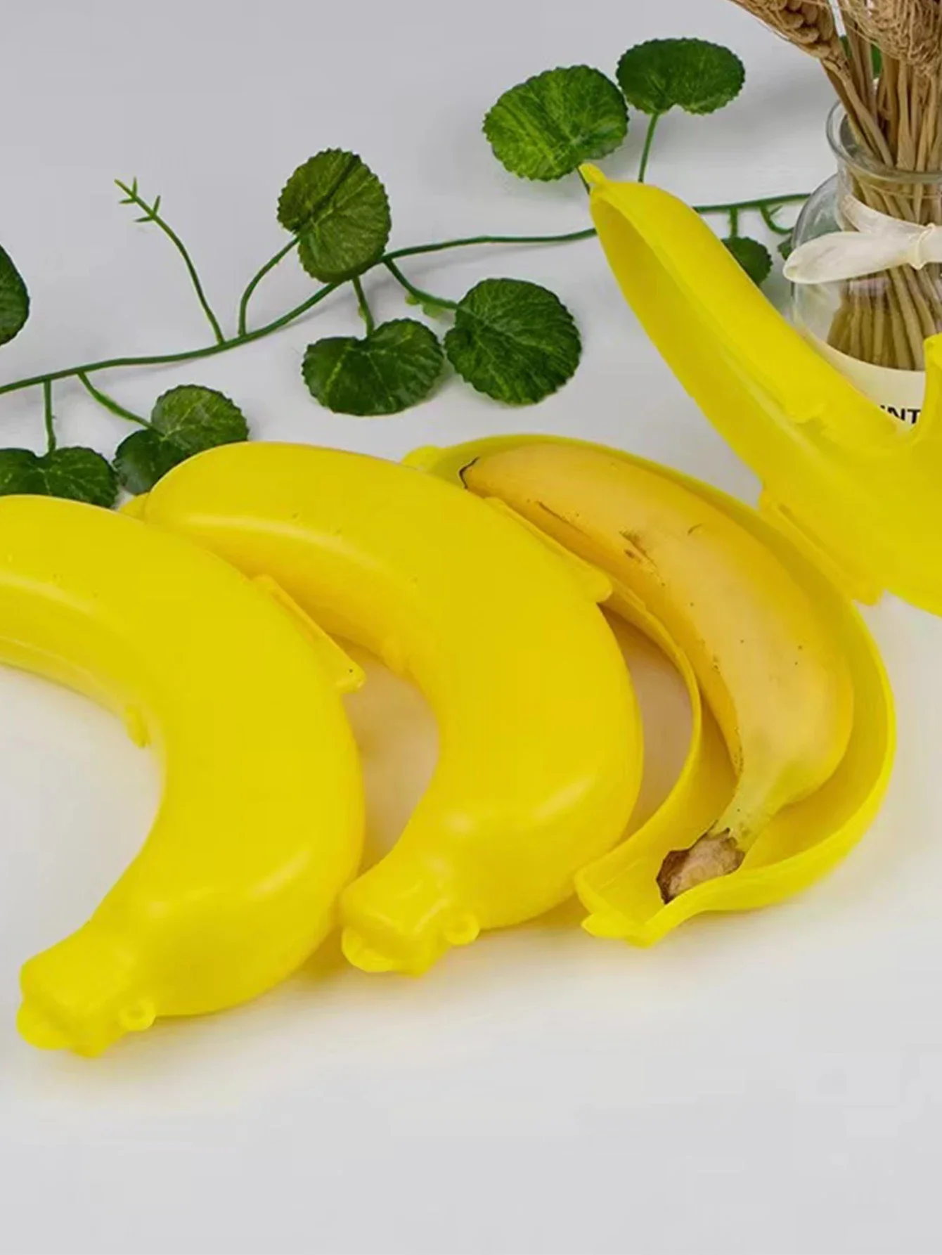 Three colors travel outdoor portable banana box fruit storage box plastic banana shape banana protective case